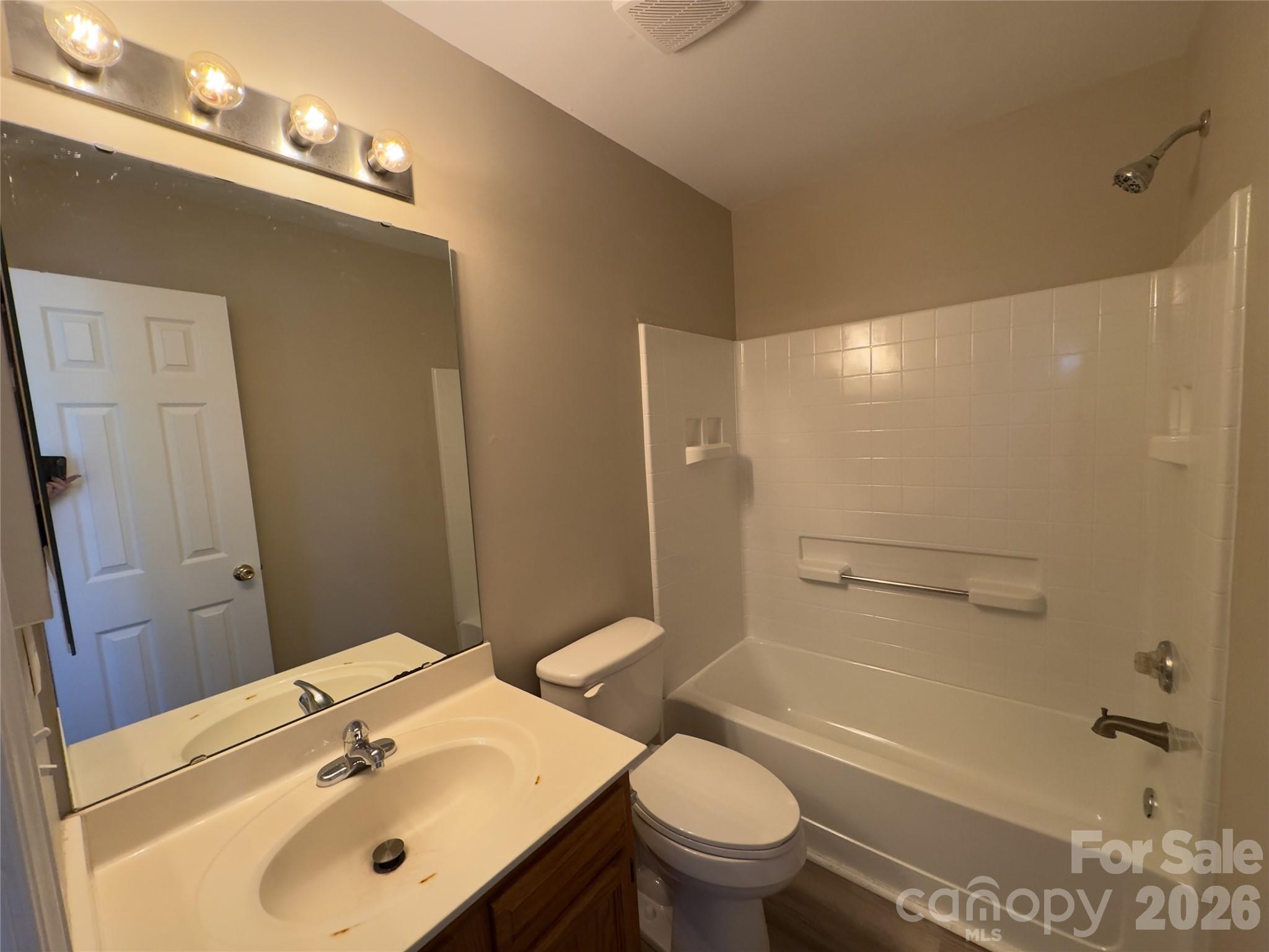 3103 Summercroft Lane Property Photo 32