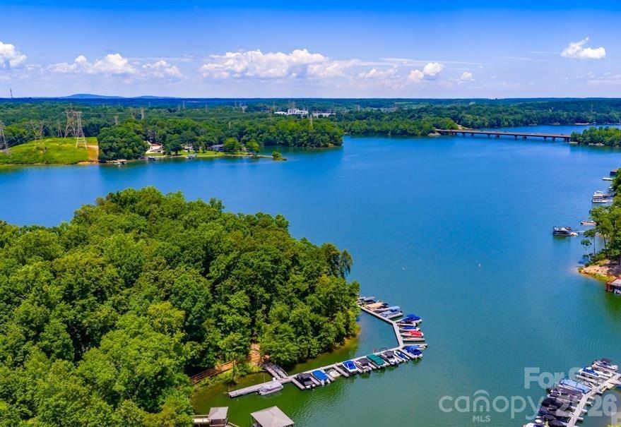 2125 Mt Isle Harbor Drive Property Photo 1