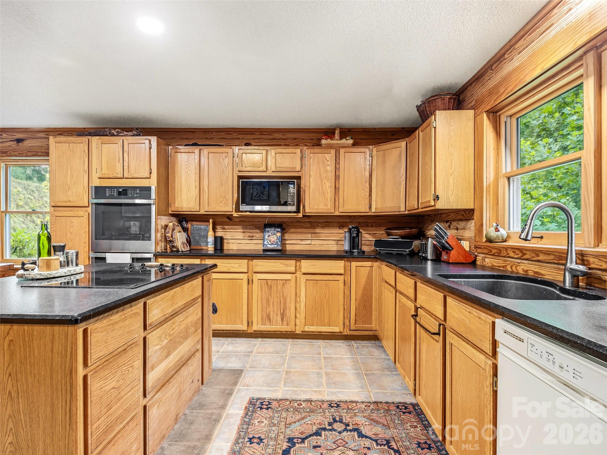 280 Laurel Creek Property Photo 6