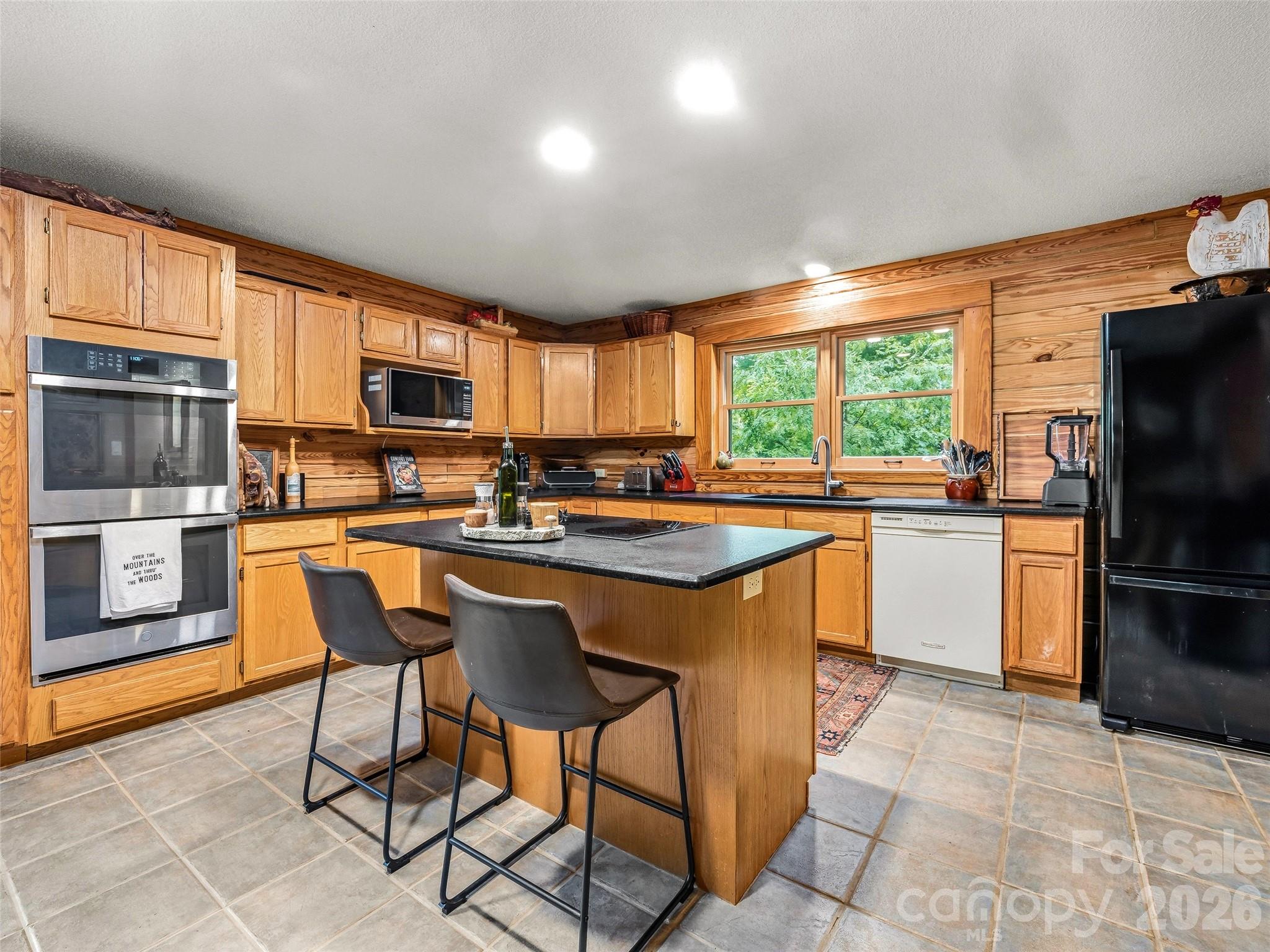 280 Laurel Creek Property Photo 7