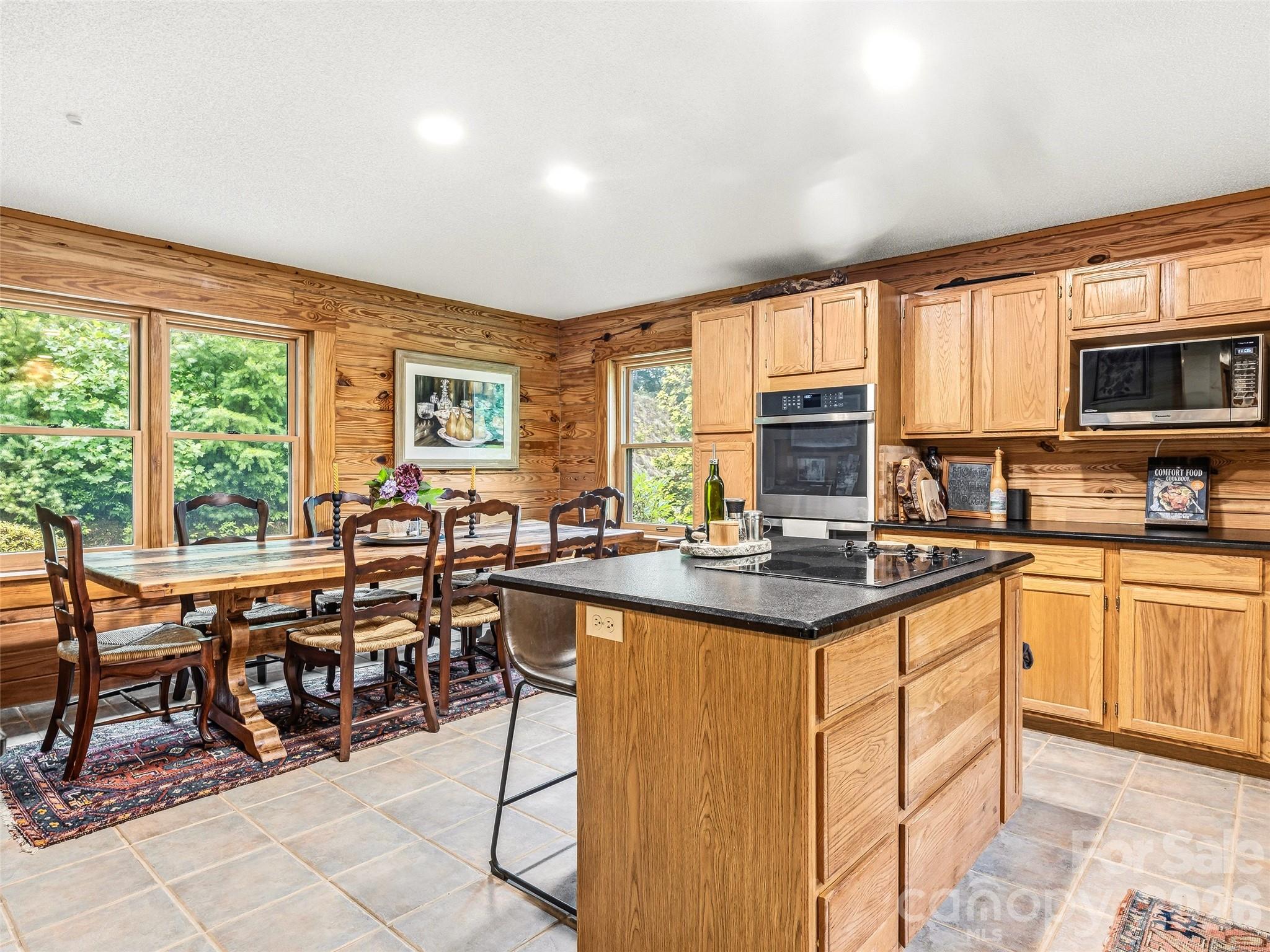 280 Laurel Creek Property Photo 8