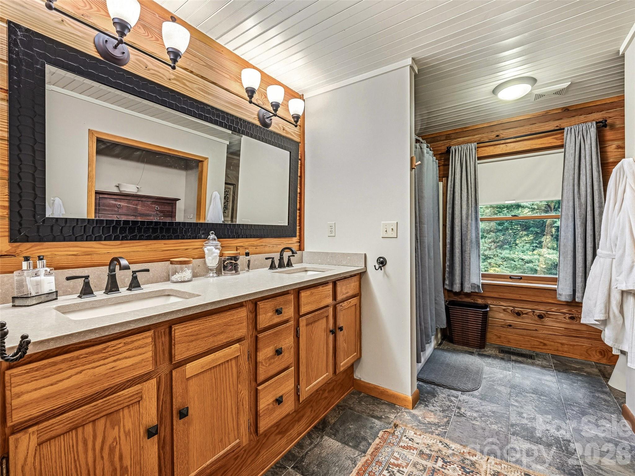 280 Laurel Creek Property Photo 26
