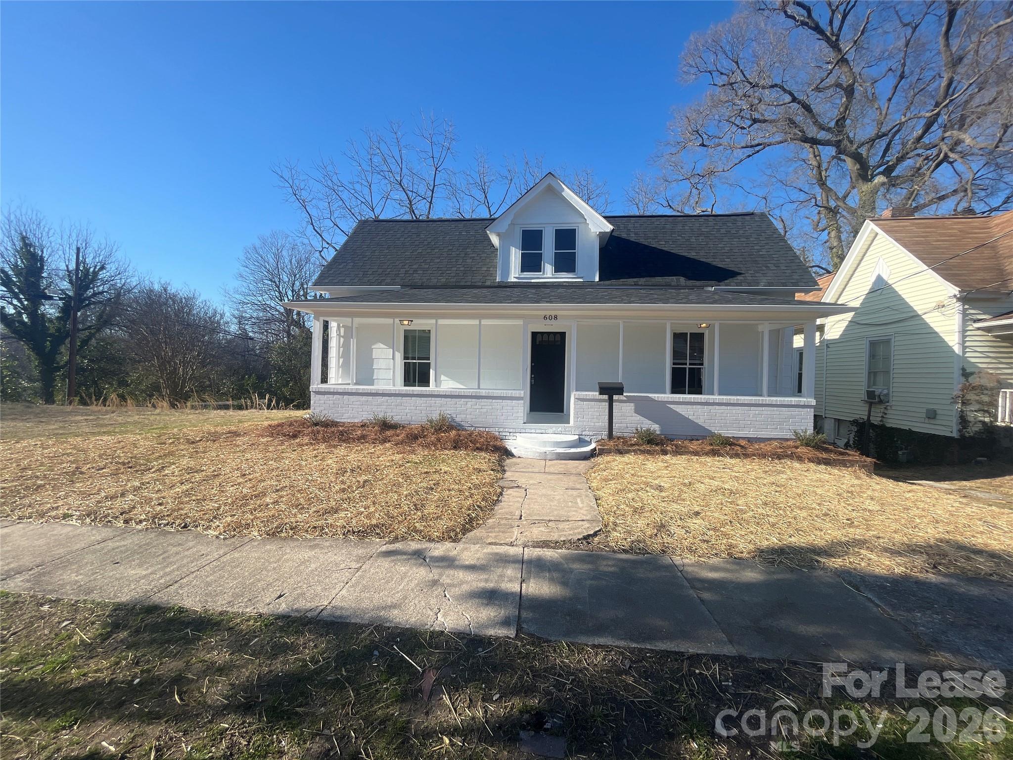 608 S Yadkin Avenue Property Photo 1