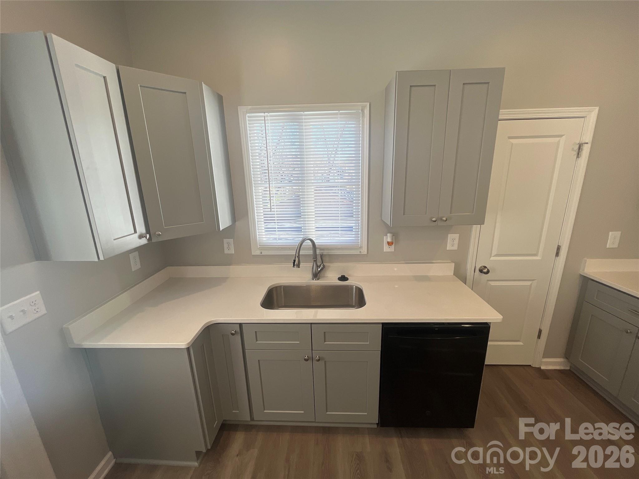 608 S Yadkin Avenue Property Photo 7
