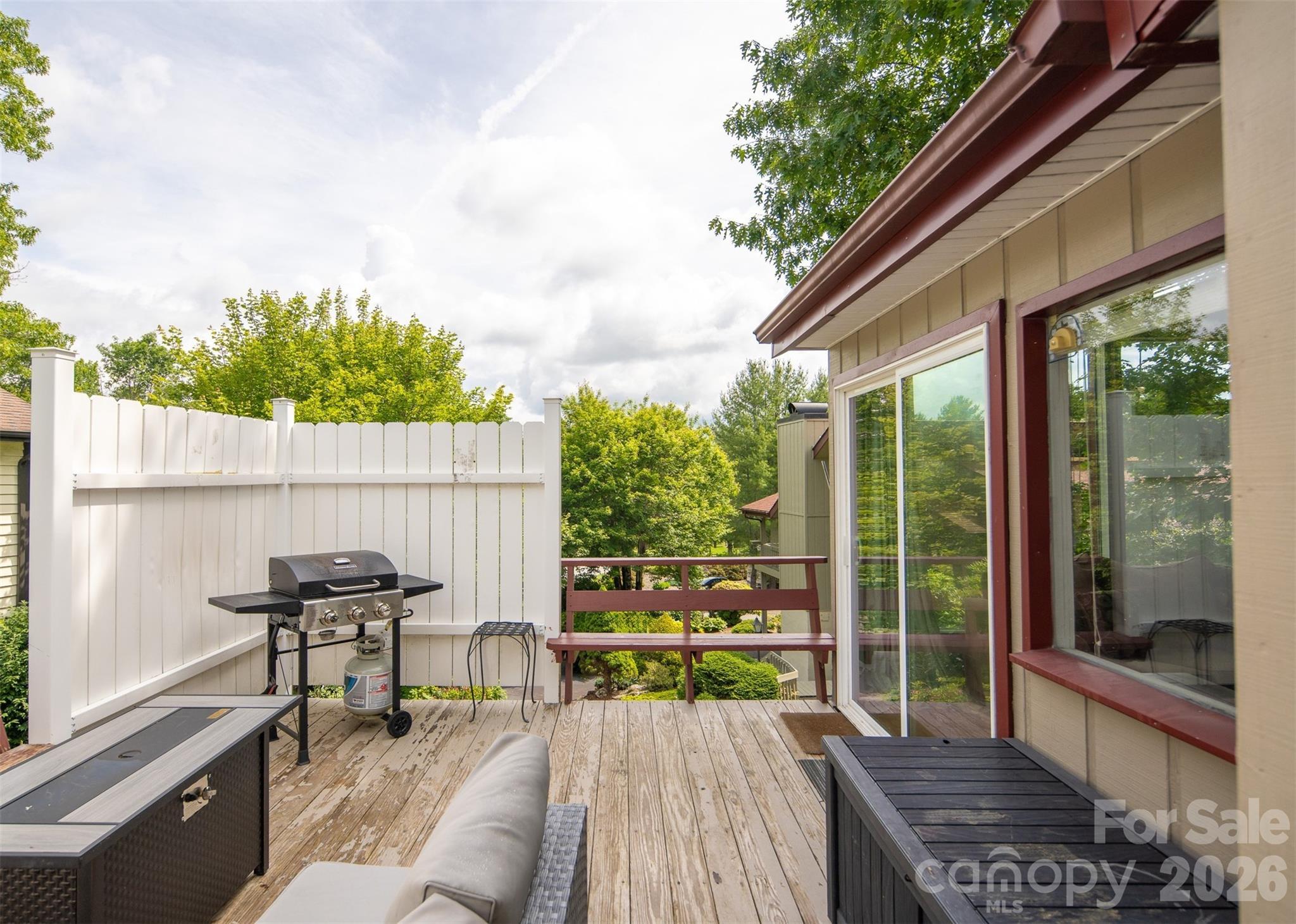 335 Snowshoe Loop Property Photo 18
