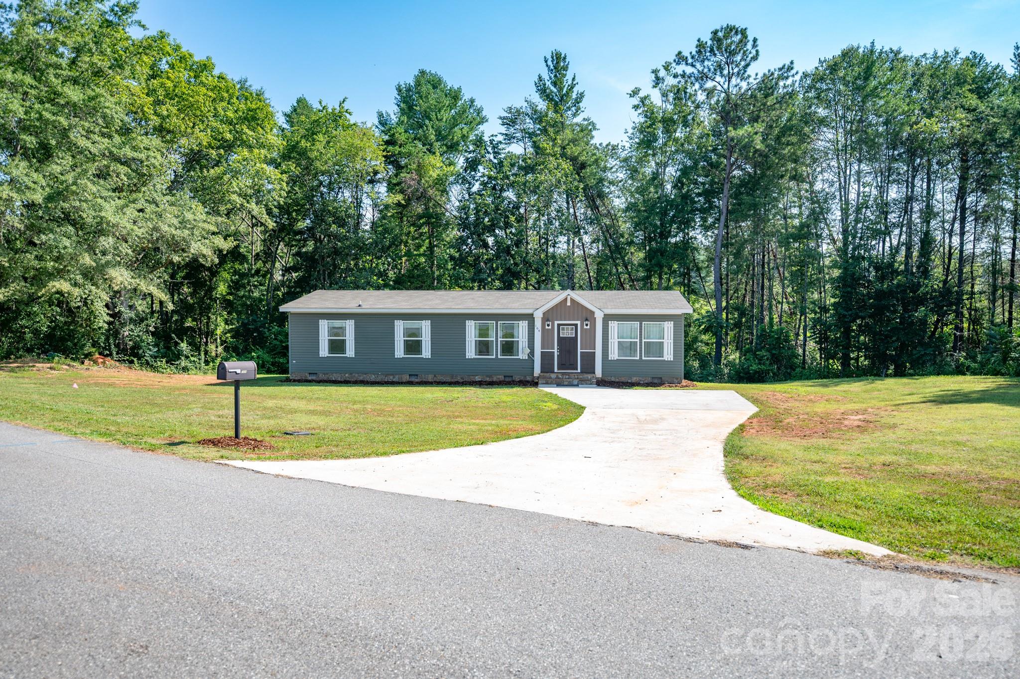 164 Basin Trail Property Photo 1