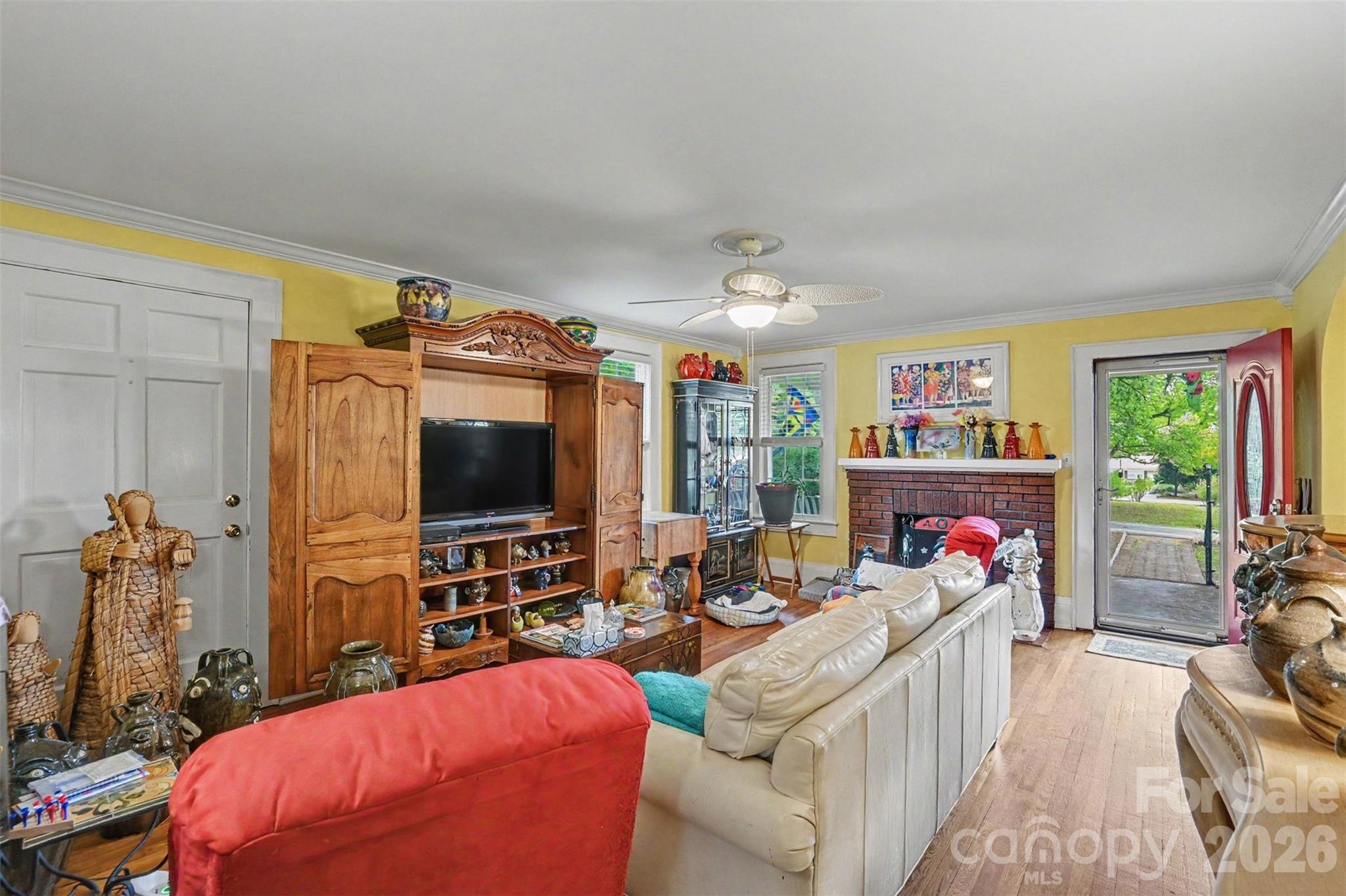 806 S Main Avenue Property Photo 7