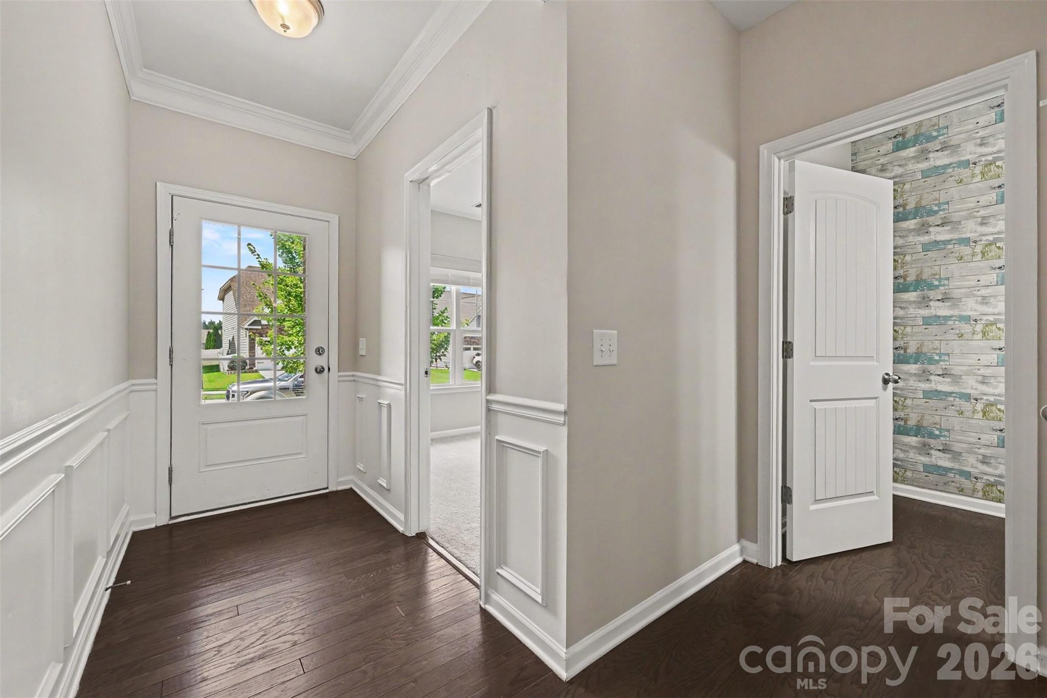 230 Sycamore Drive Property Photo 4