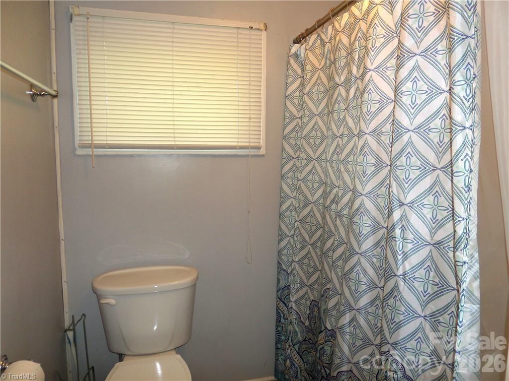 1220 Lake Drive 9 None Property Photo 12