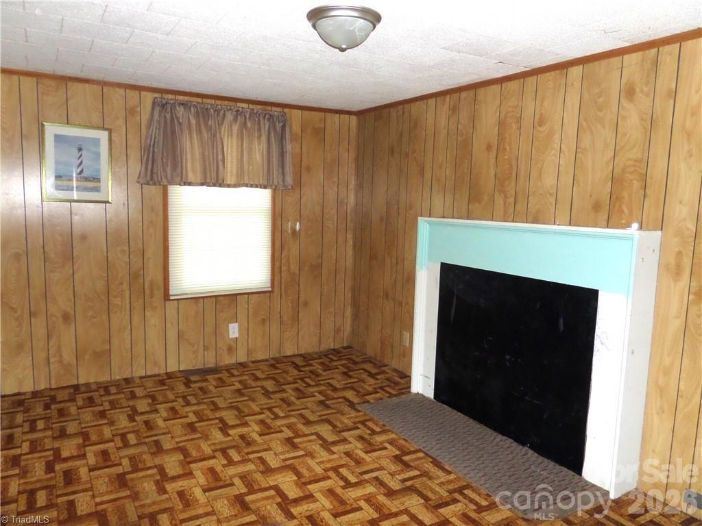 1220 Lake Drive 9 None Property Photo 18
