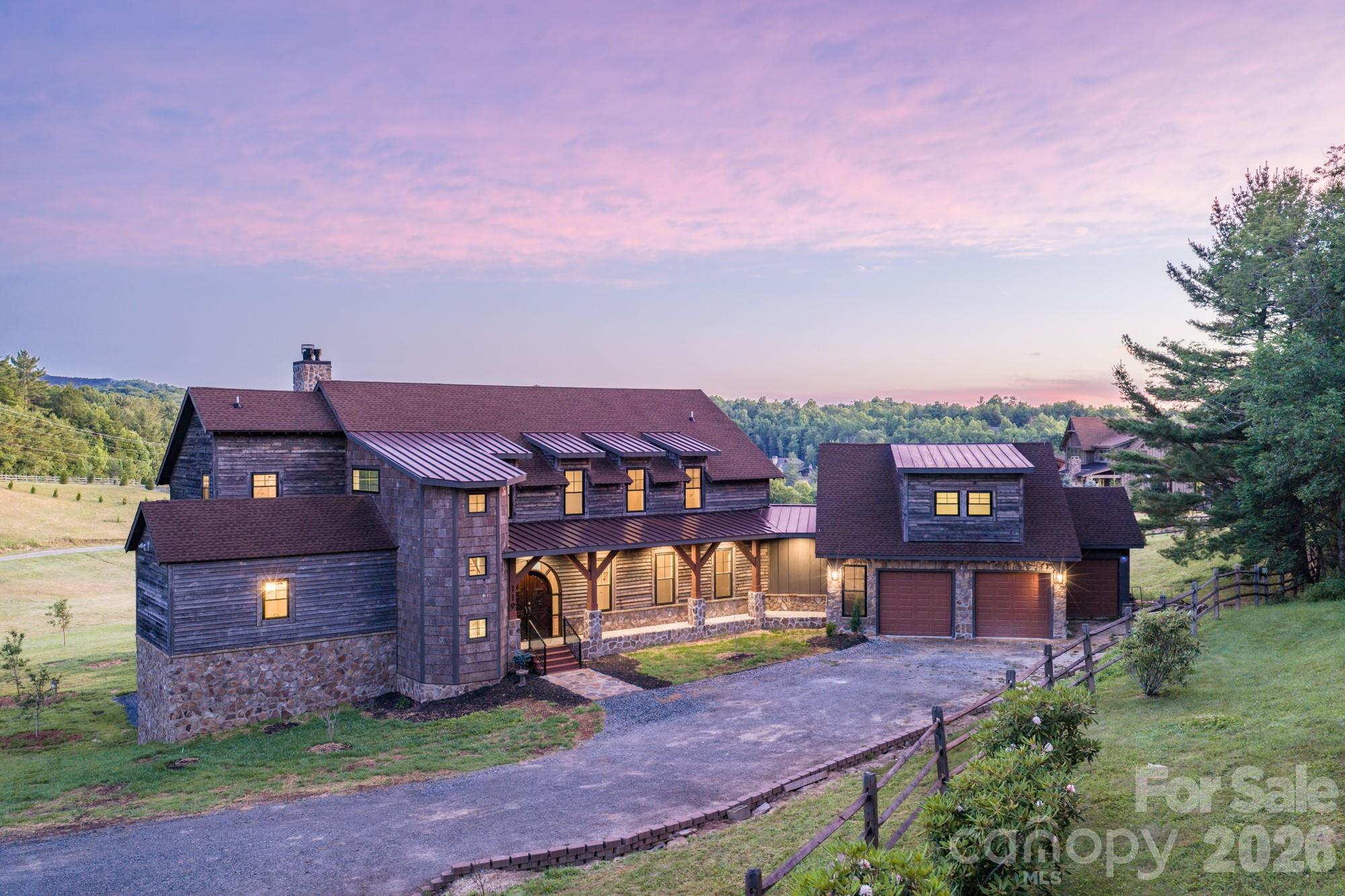 119 Summer Day Drive Property Photo 2
