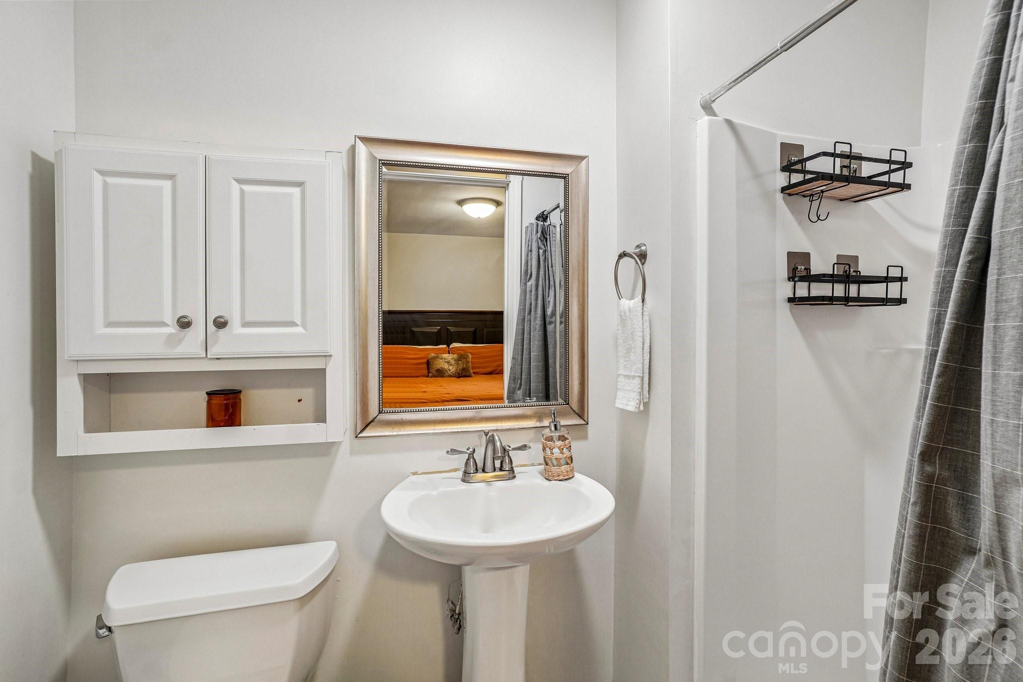 950 Main Street 4 Property Photo 13