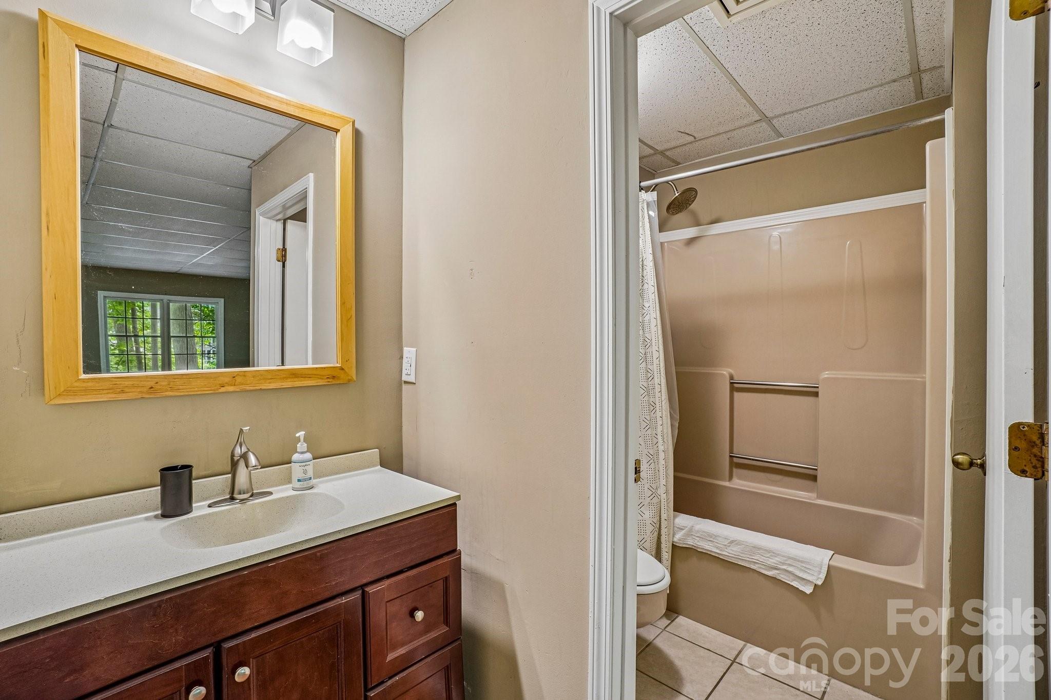 950 Main Street 4 Property Photo 15