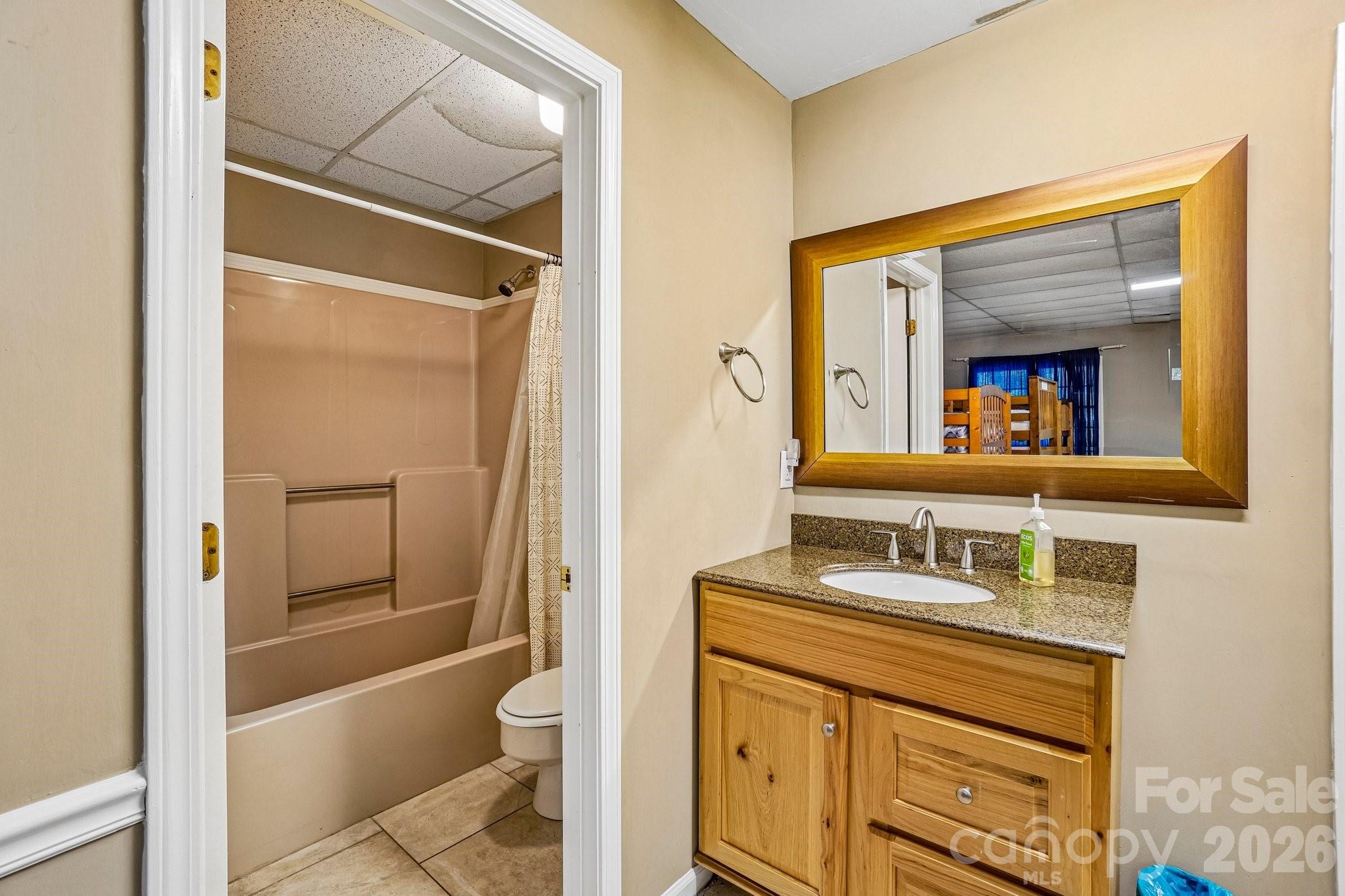 950 Main Street 4 Property Photo 17