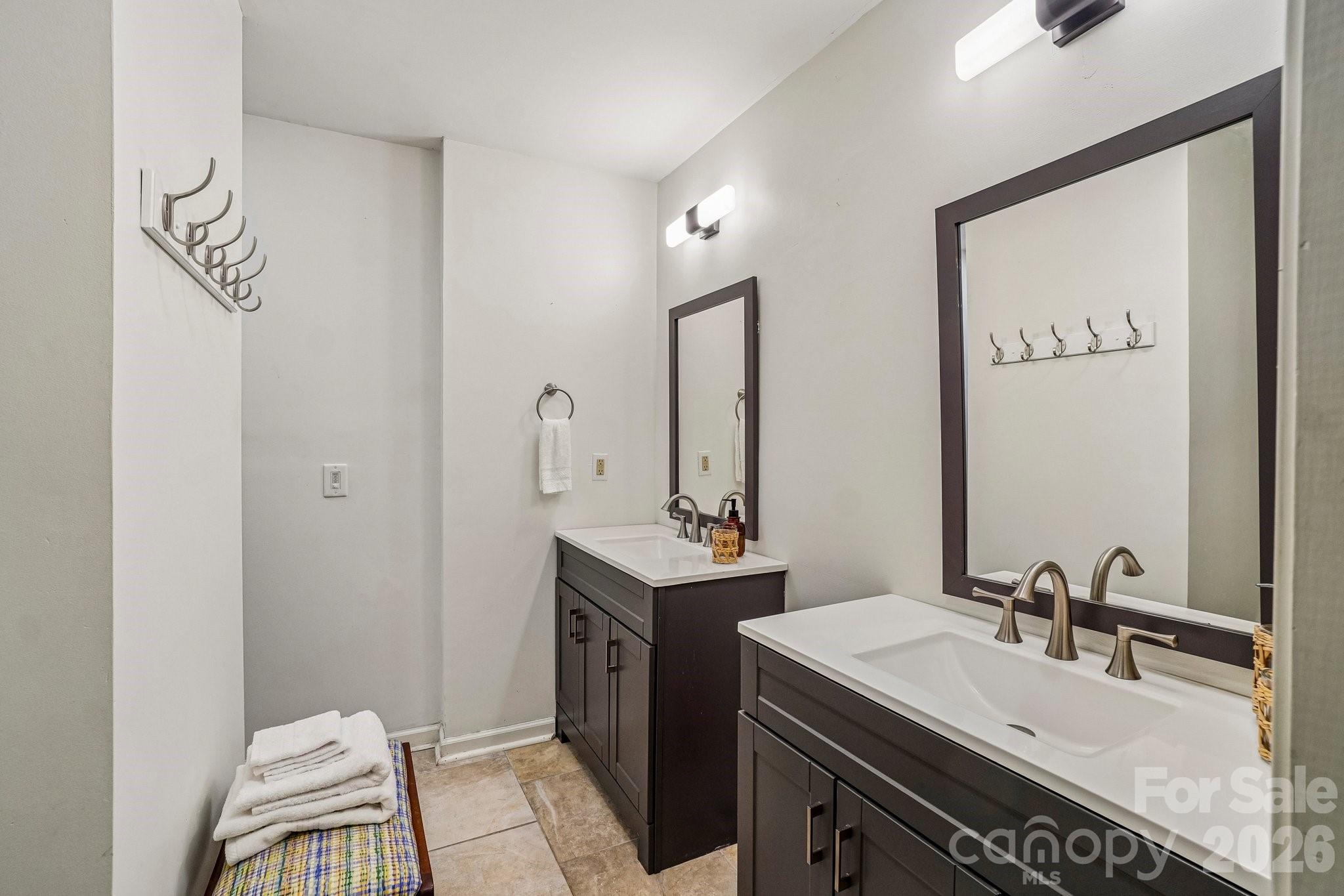 950 Main Street 4 Property Photo 45
