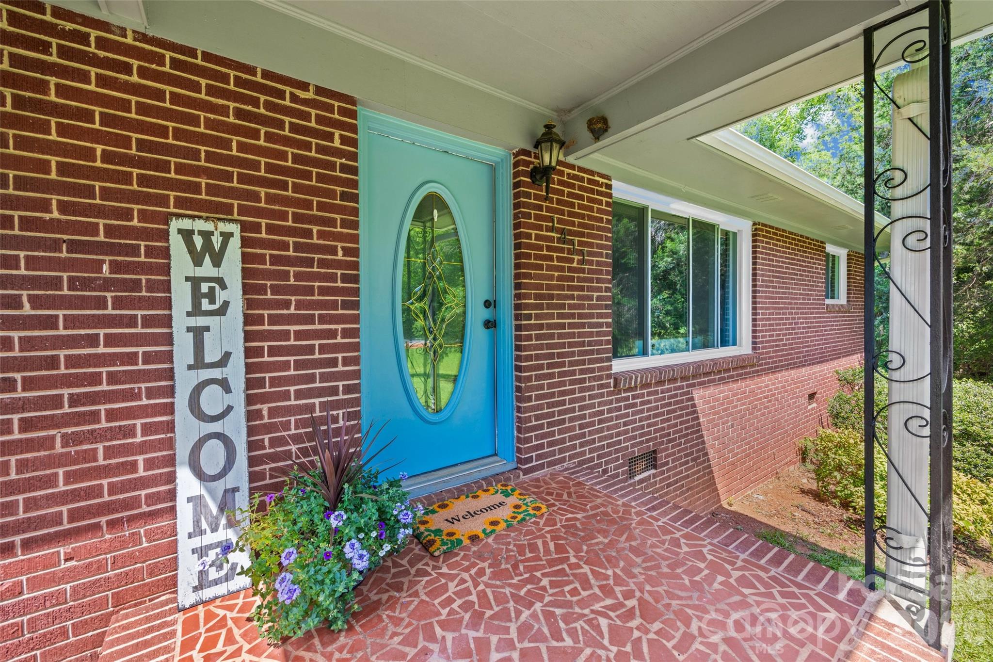 1411 Oakdale Road Property Photo 3