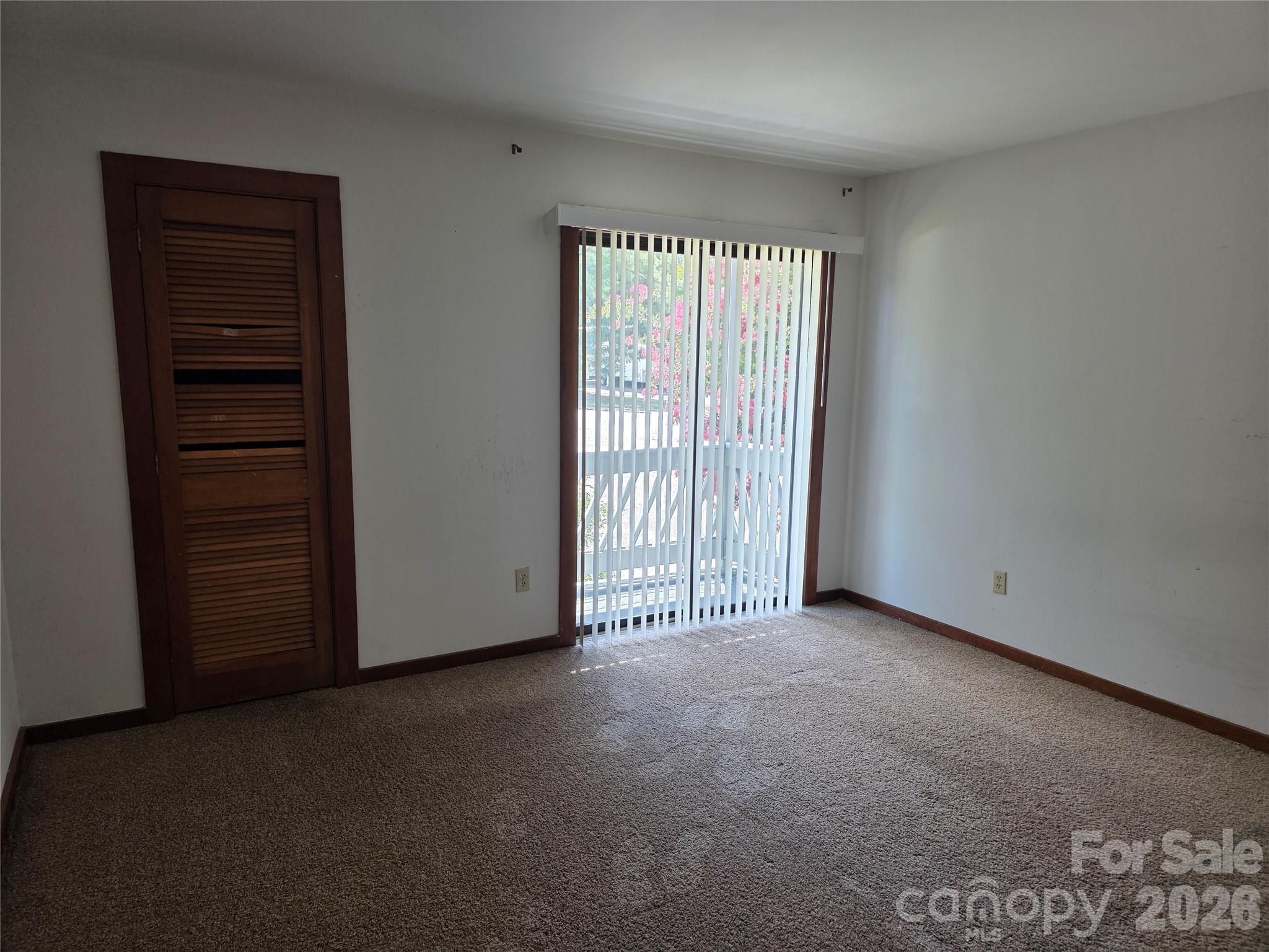 100 Willow Run Drive 22 Property Photo 10