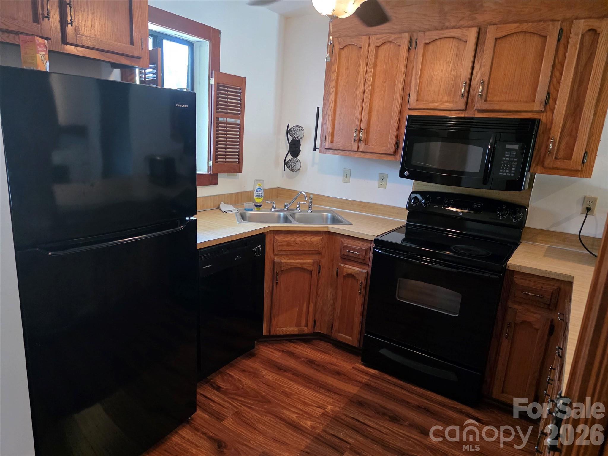 100 Willow Run Drive 22 Property Photo 18