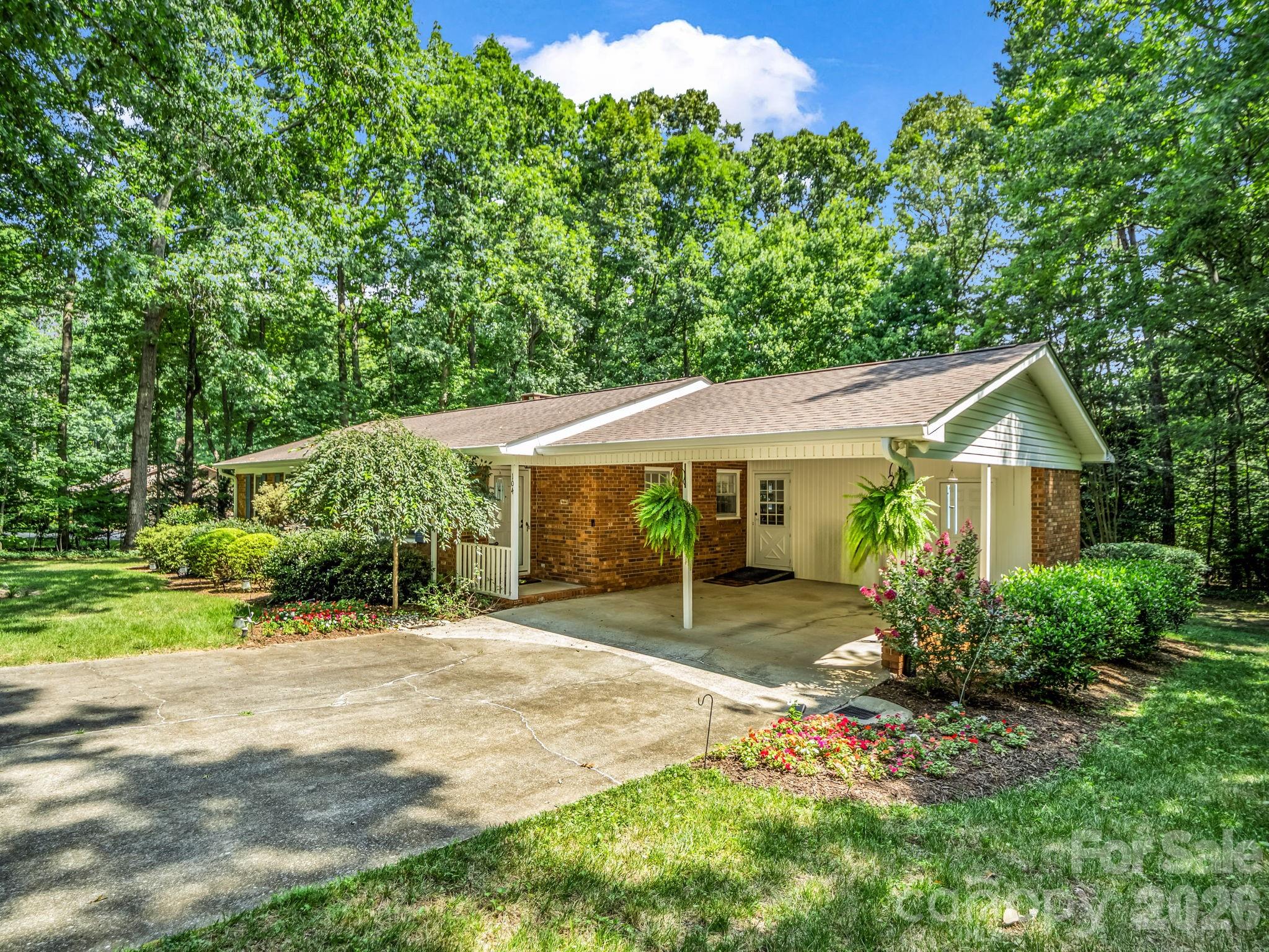 104 Dill Circle Property Photo 2