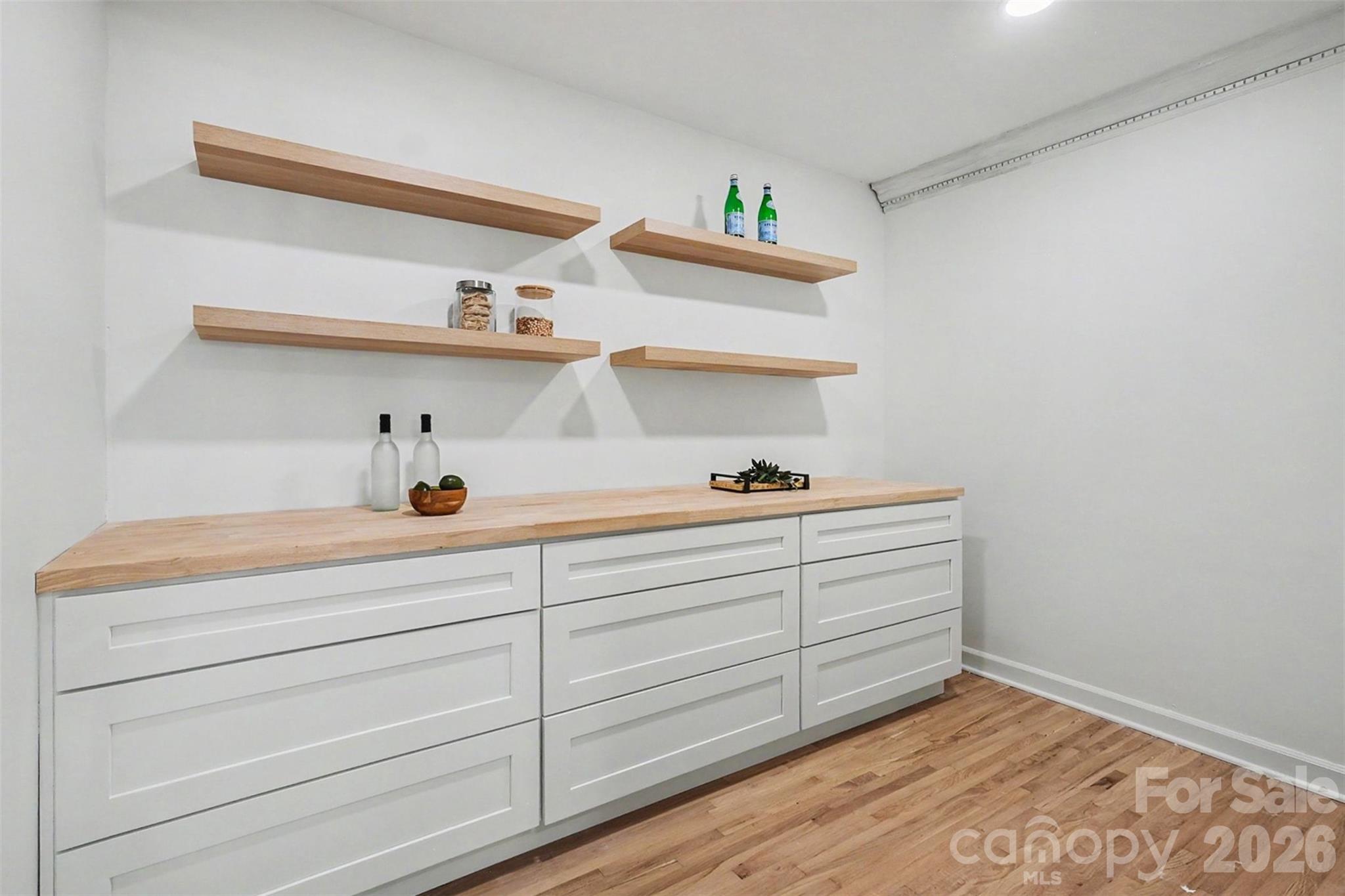 3323 Champaign Street Property Photo 6