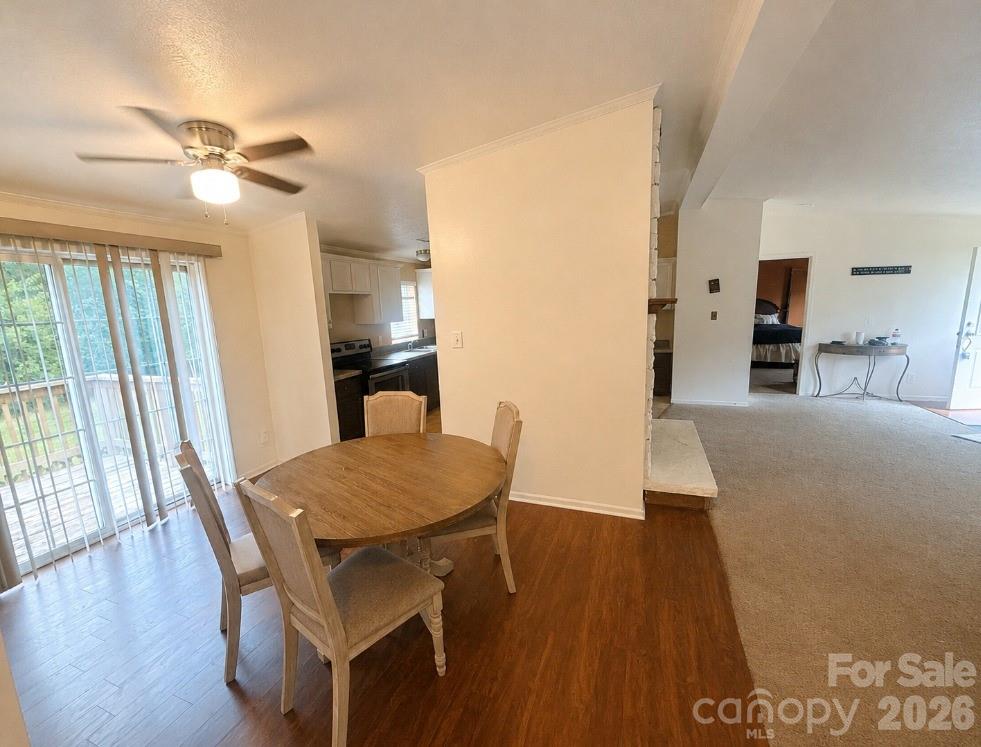 4506 Logging Road Property Photo 3