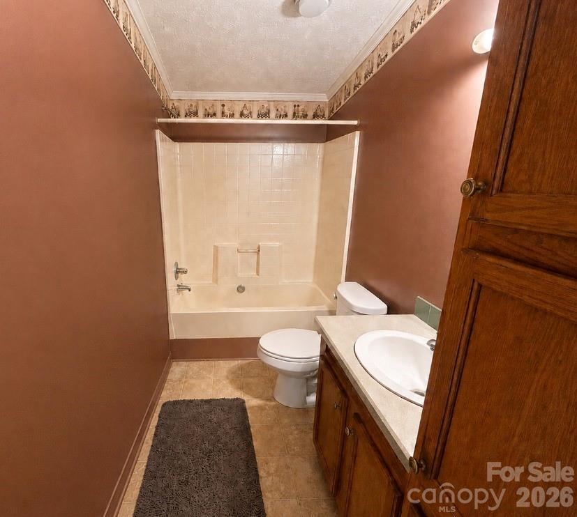 4506 Logging Road Property Photo 9