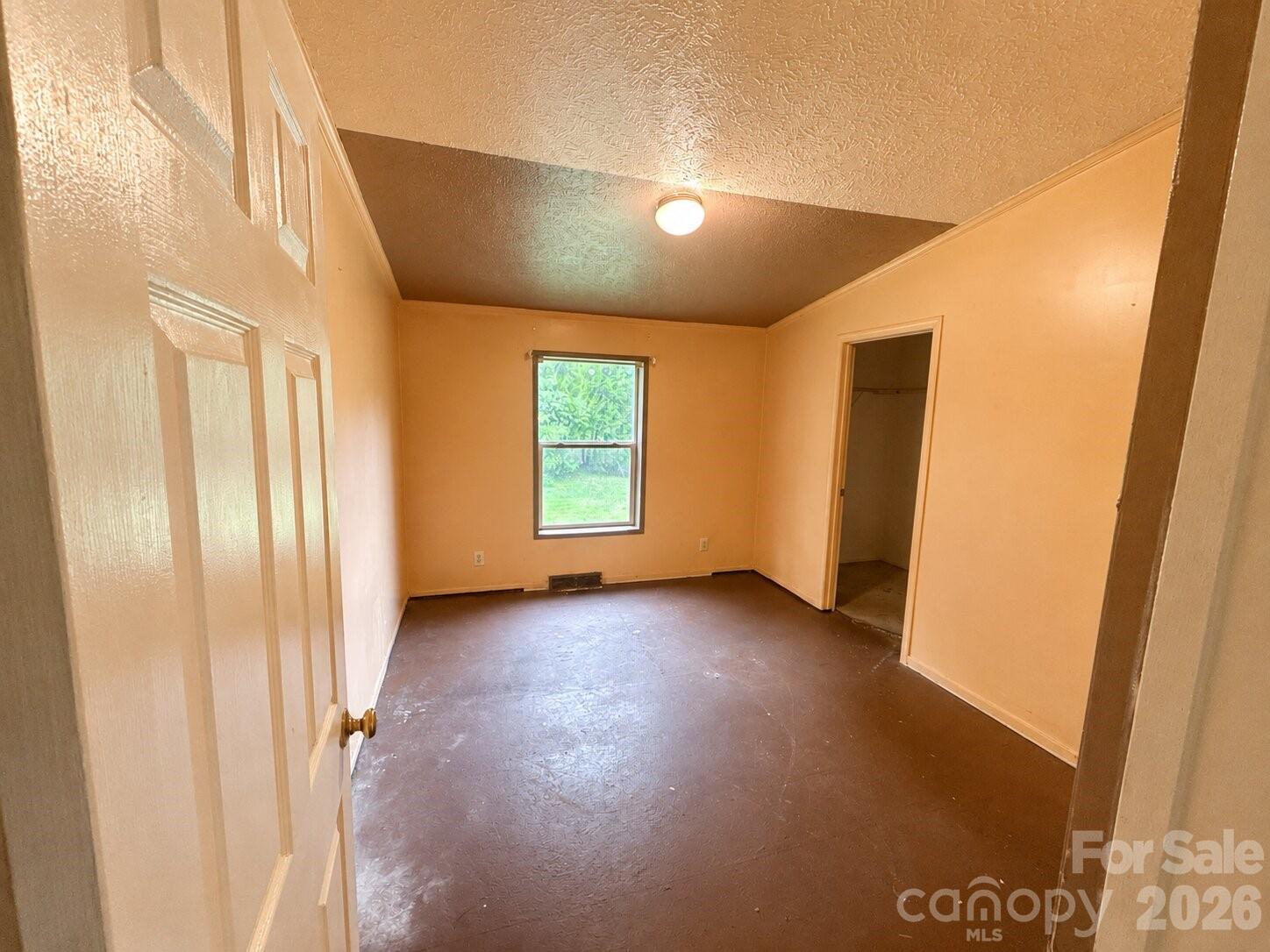 4506 Logging Road Property Photo 10