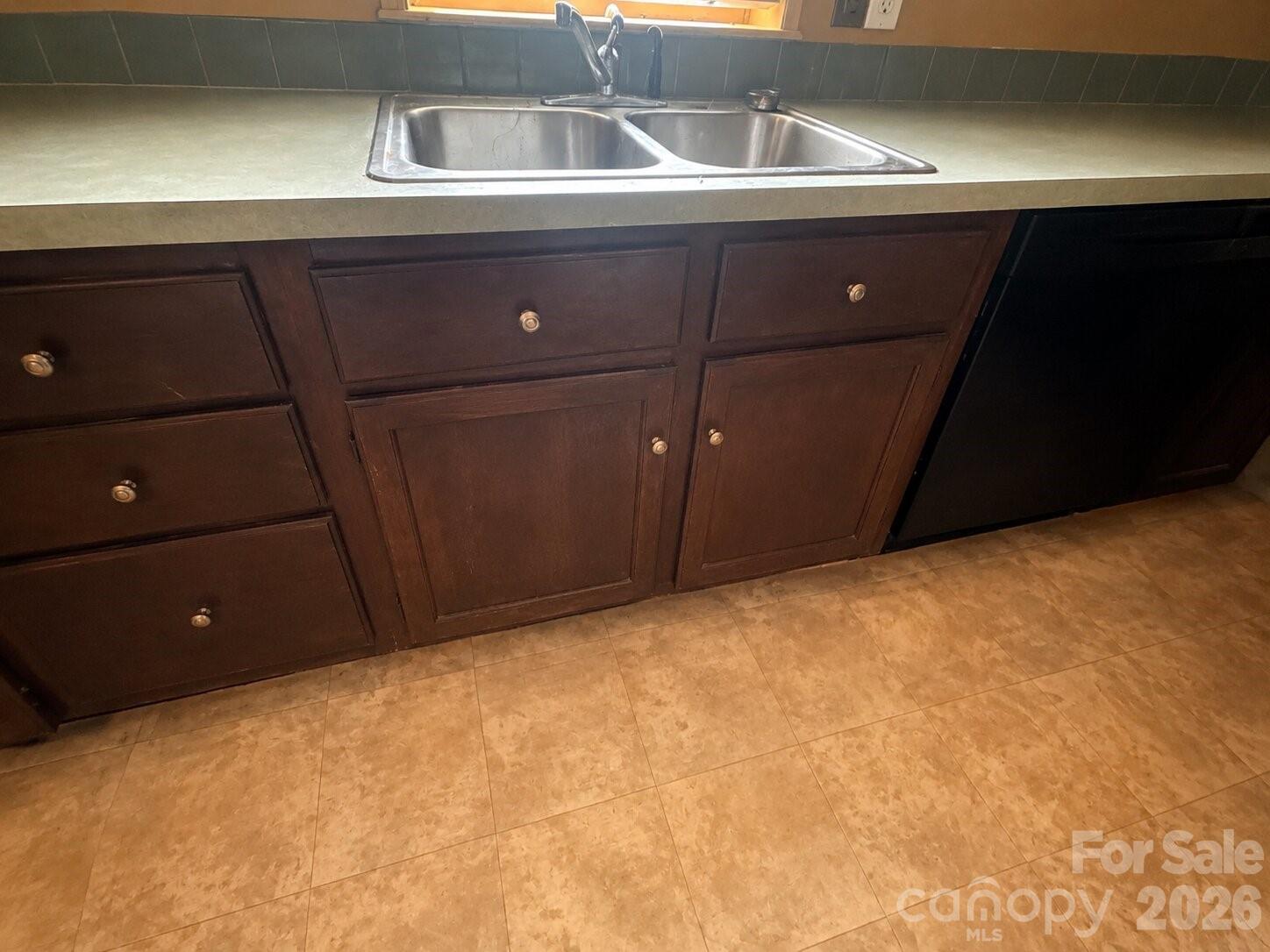 4506 Logging Road Property Photo 13