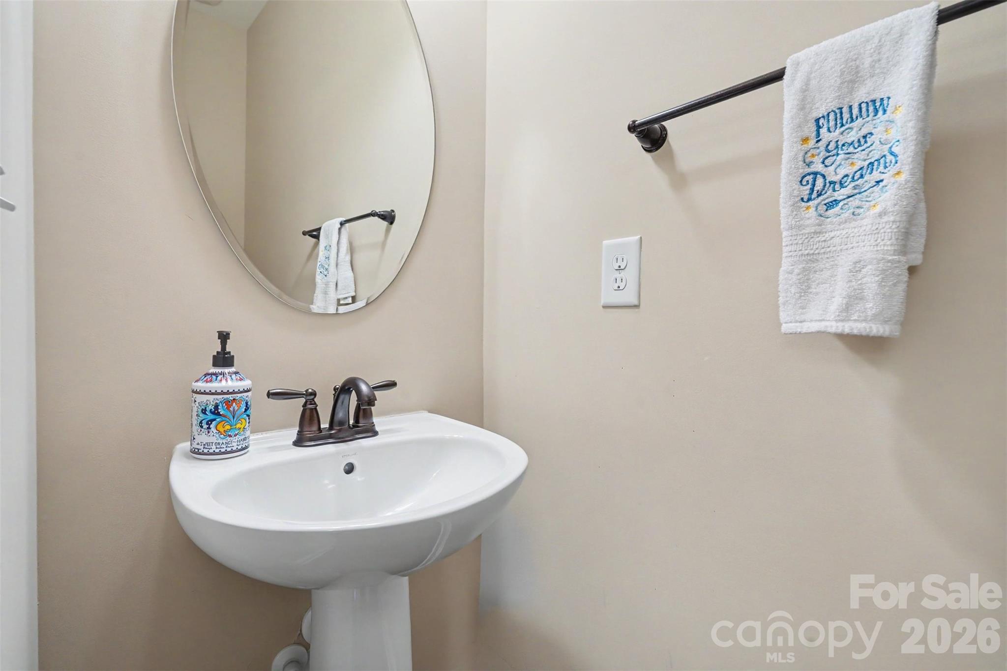 8432 Penton Place Property Photo 10