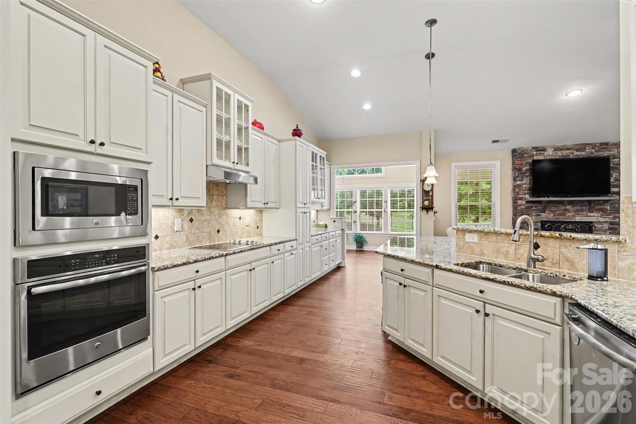 8432 Penton Place Property Photo 18