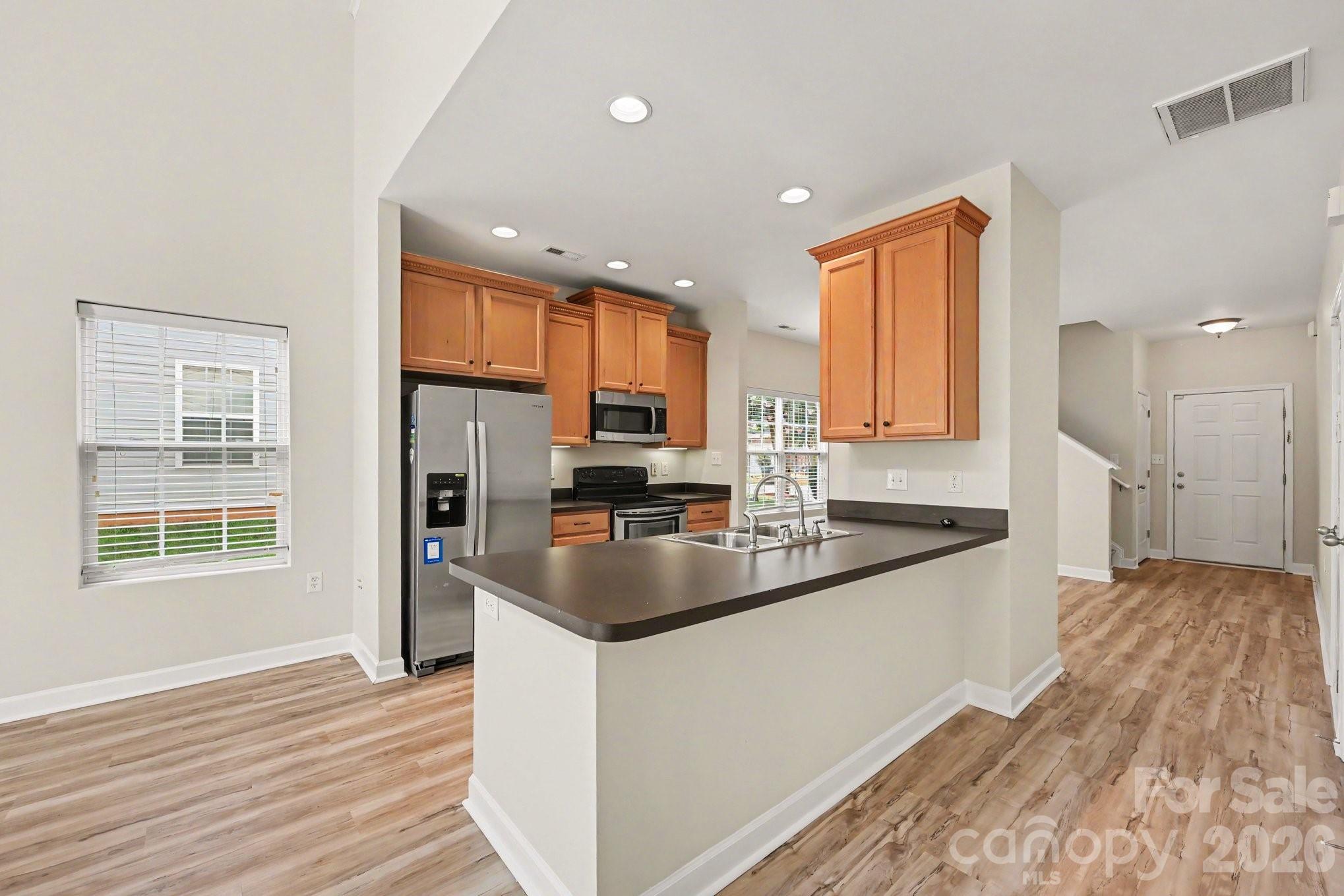 2166 Shady Pond Drive Property Photo 6