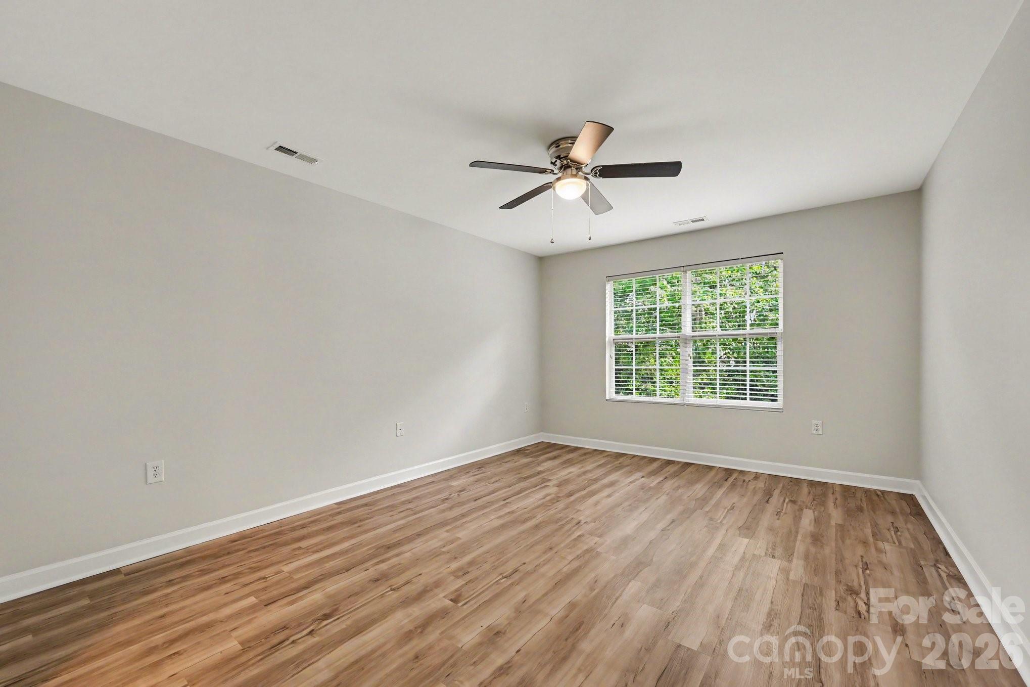 2166 Shady Pond Drive Property Photo 12