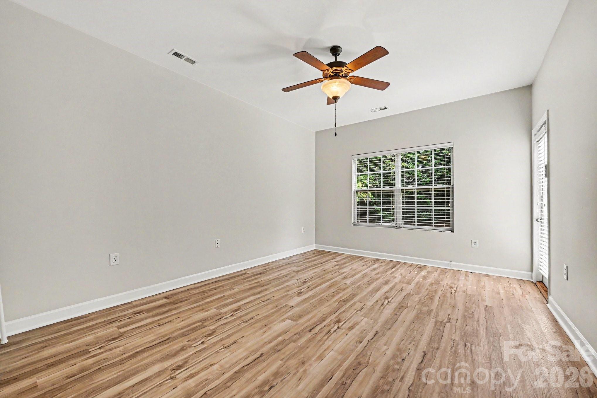 2166 Shady Pond Drive Property Photo 15