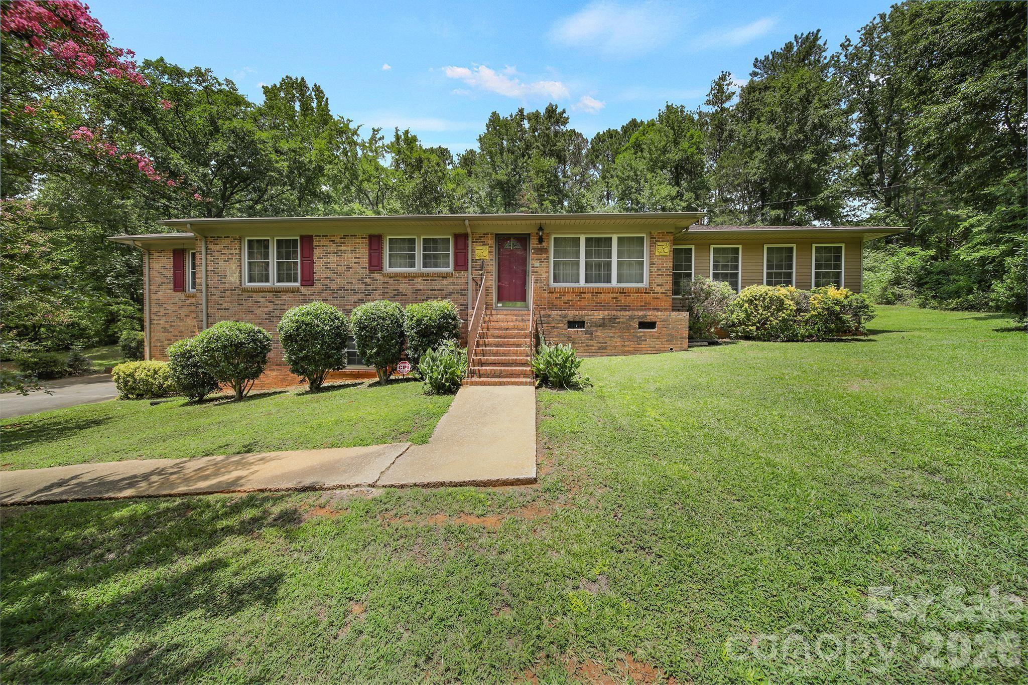 2171 Emma Circle Property Photo 2