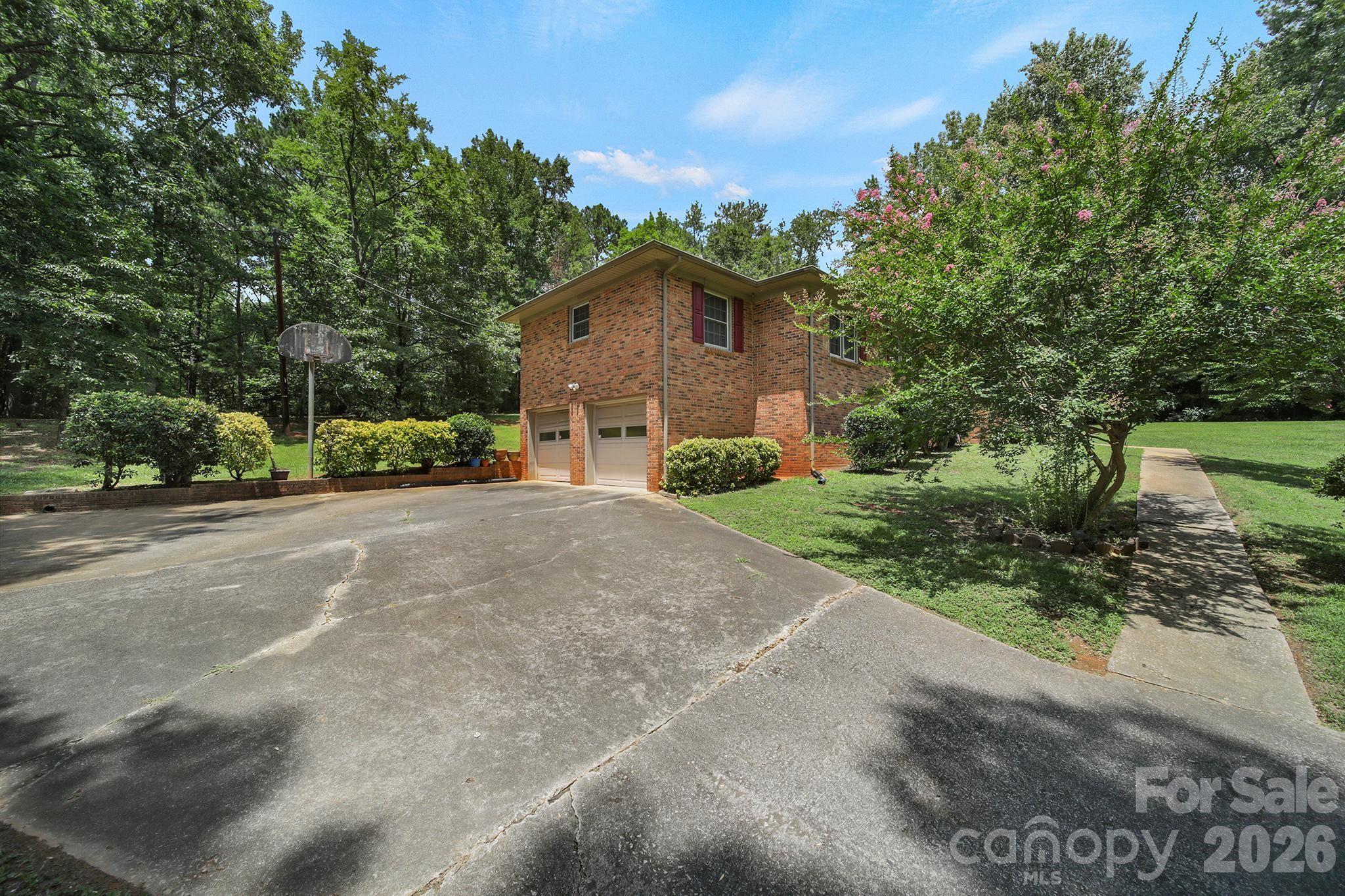 2171 Emma Circle Property Photo 4