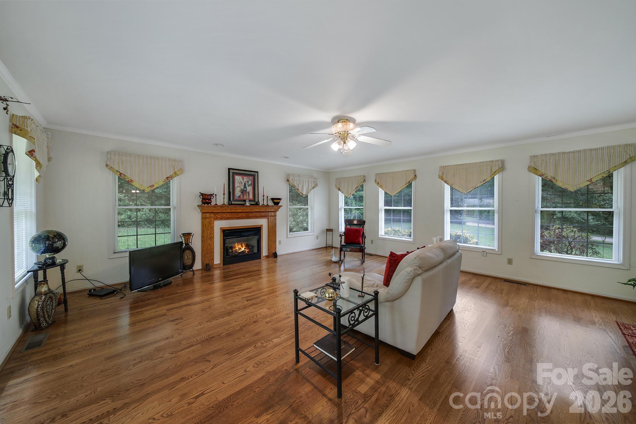 2171 Emma Circle Property Photo 8