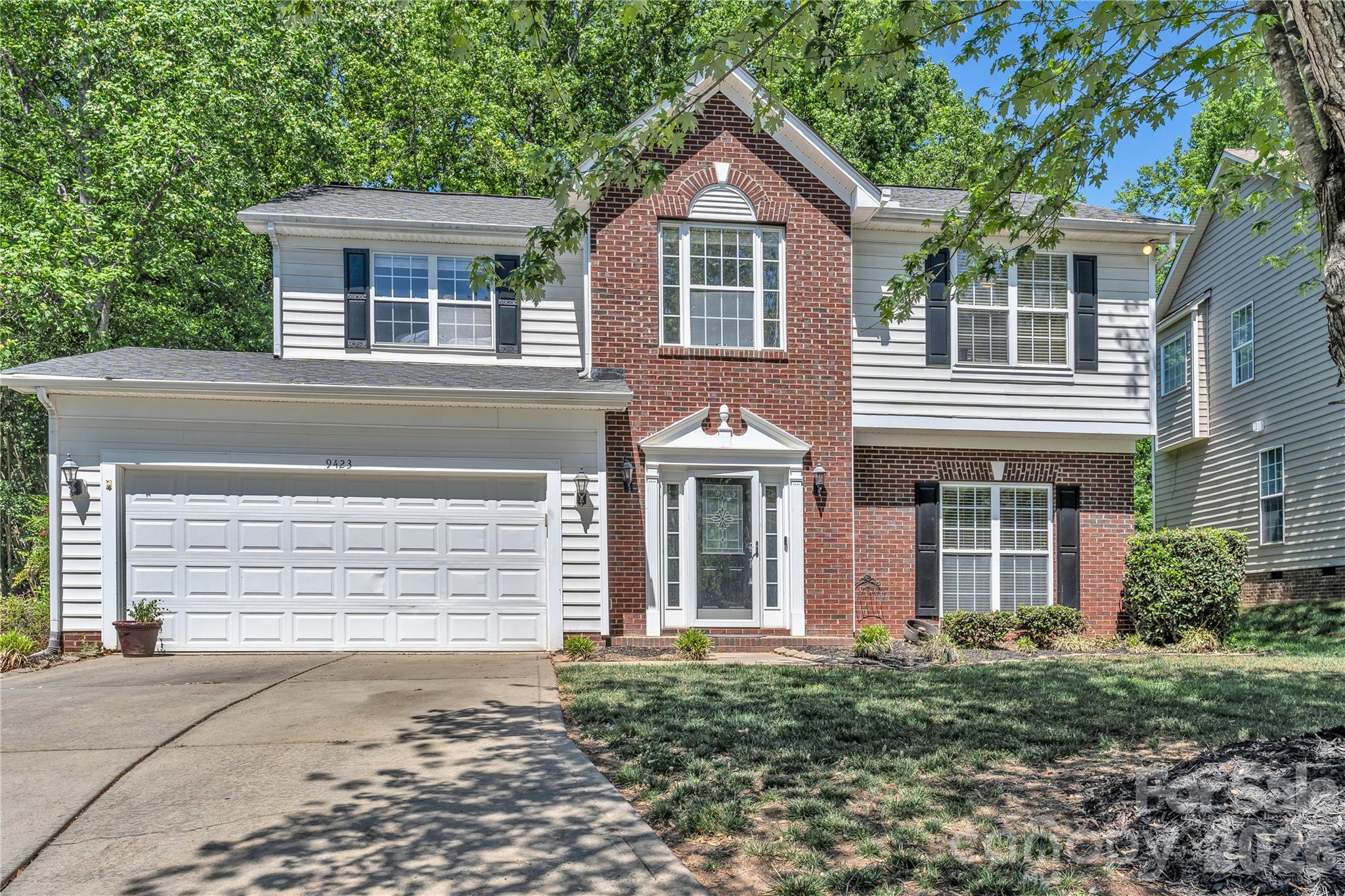 9423 Willow Tree Lane Property Photo 1