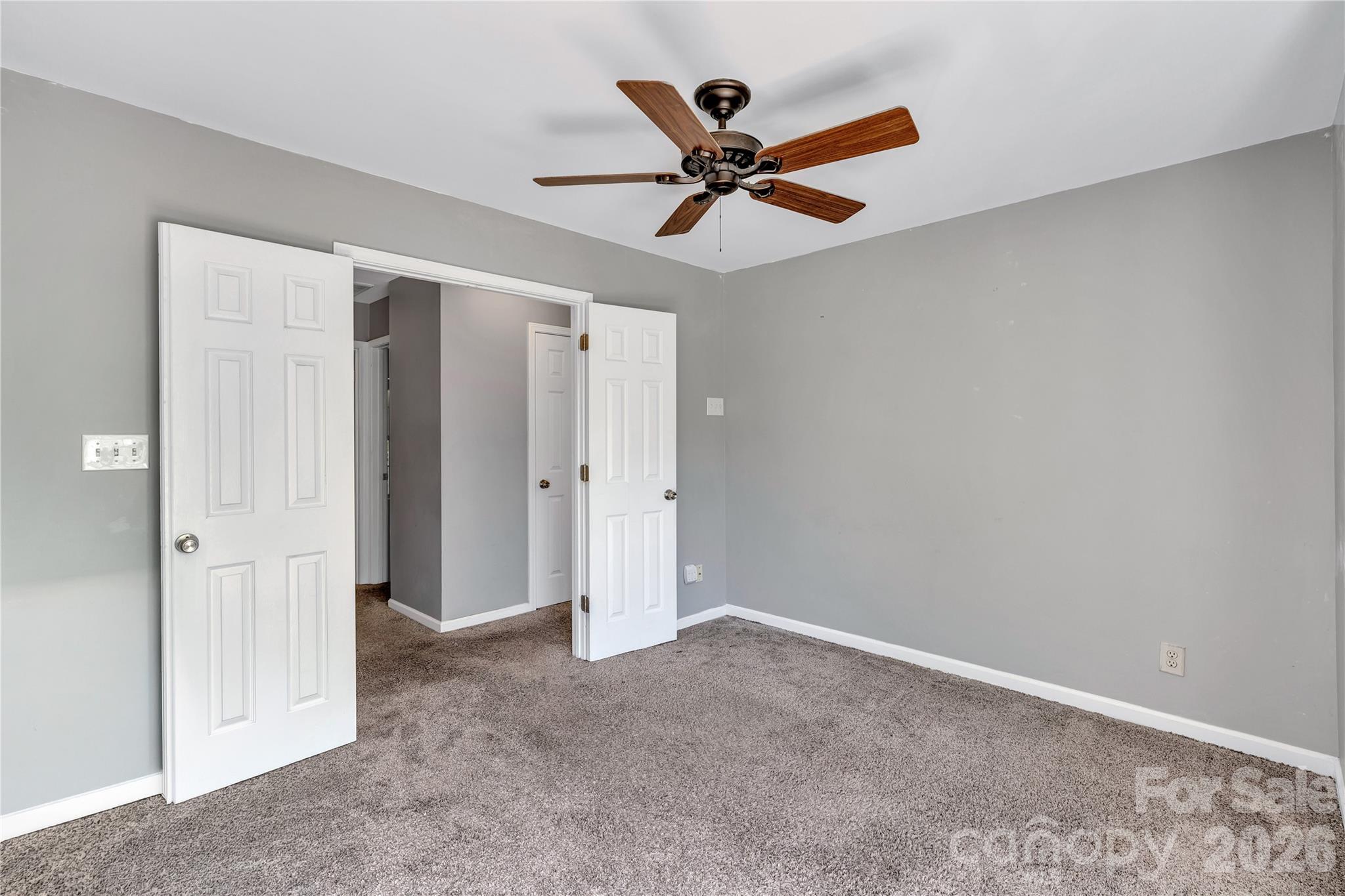 9423 Willow Tree Lane Property Photo 17