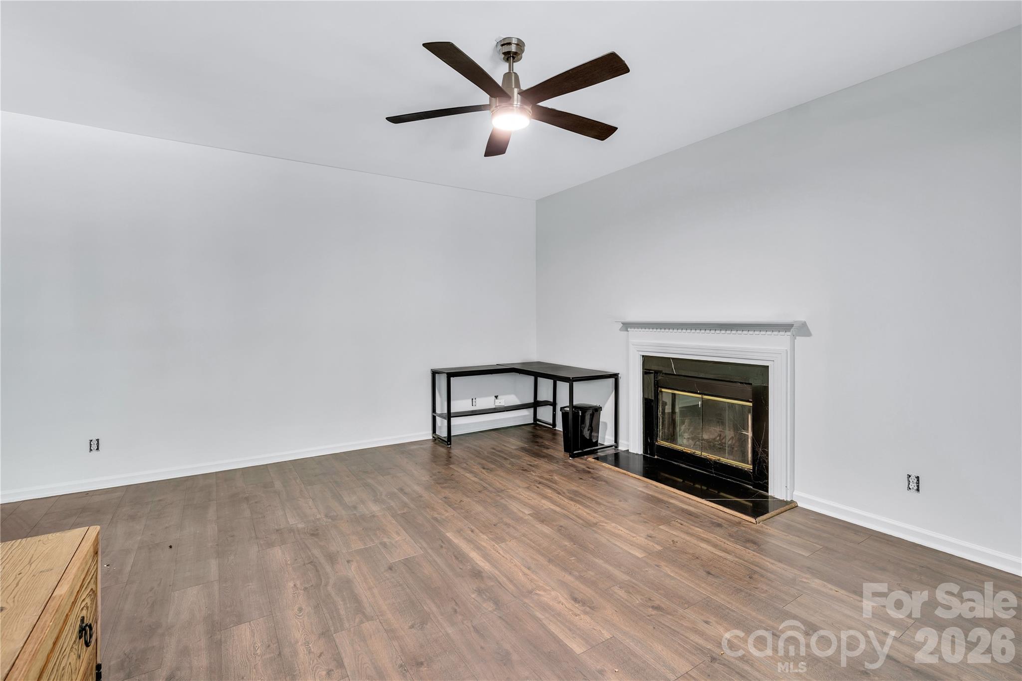 9423 Willow Tree Lane Property Photo 22