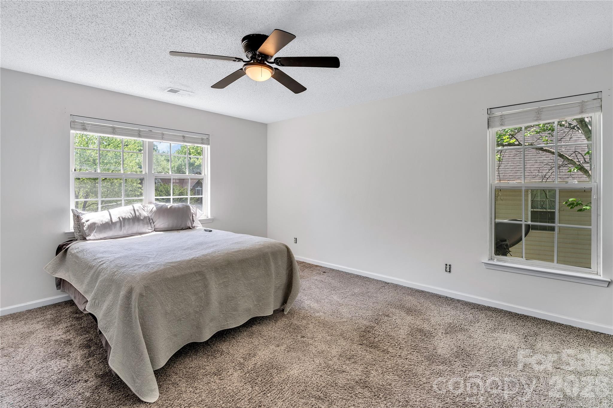 9423 Willow Tree Lane Property Photo 24