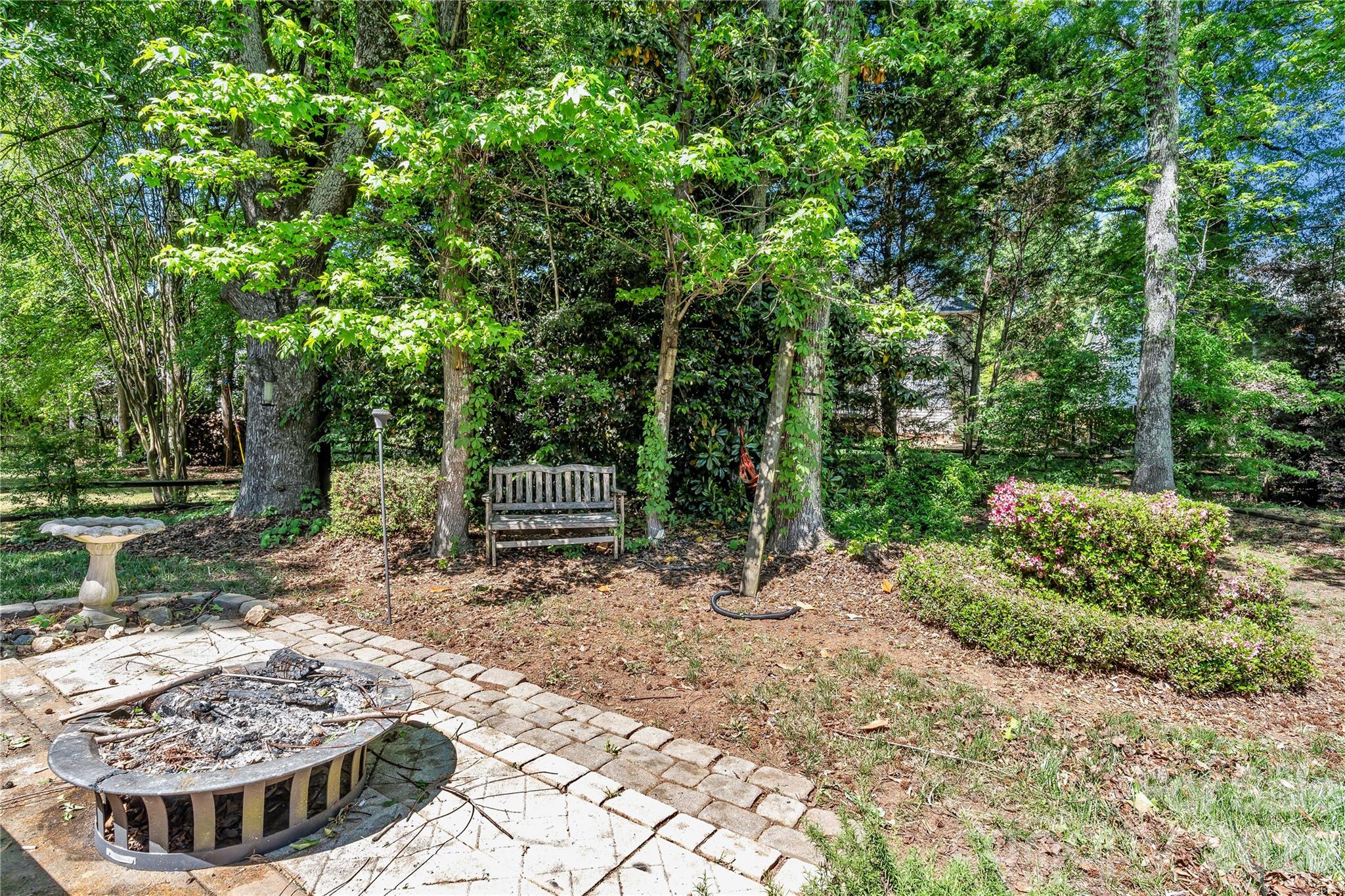 9423 Willow Tree Lane Property Photo 29