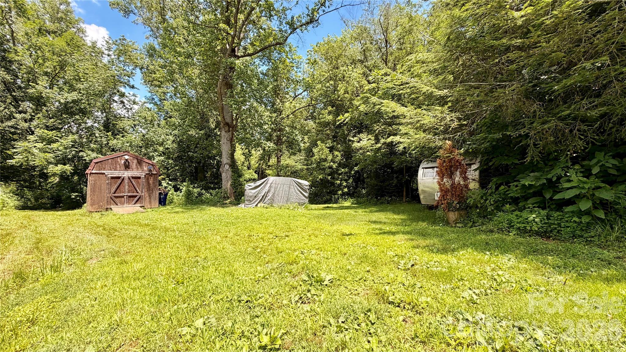 404 Blue Ridge Road Property Photo 4