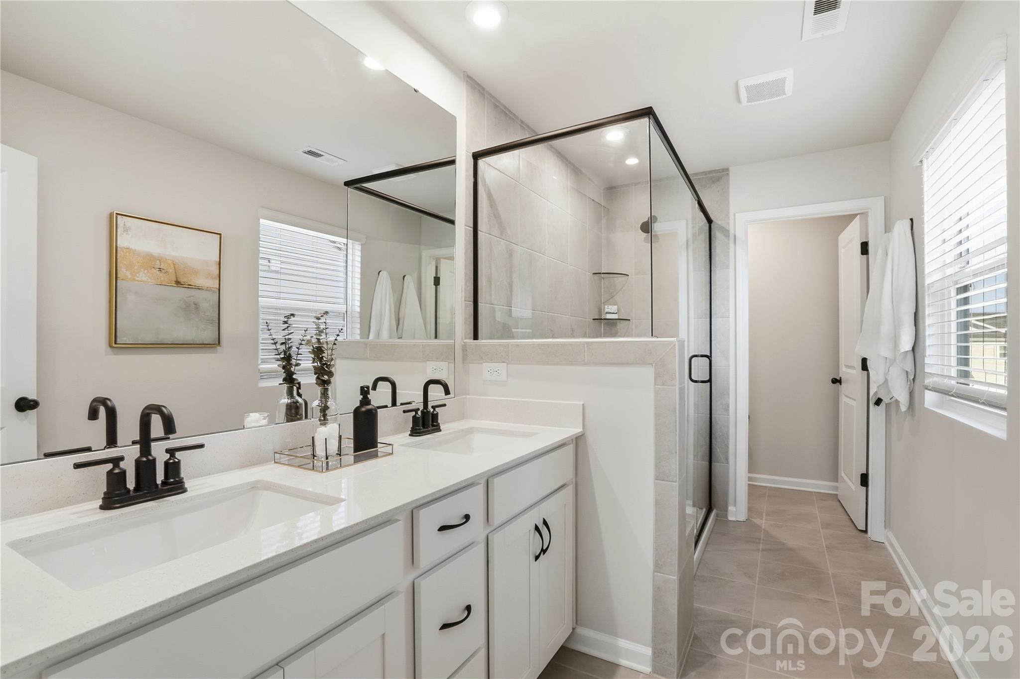 5205 Wyes Oak Lane Property Photo 16