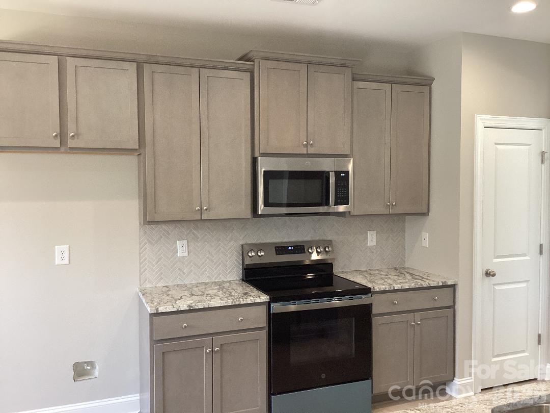 458 Allen Drive Property Photo 8