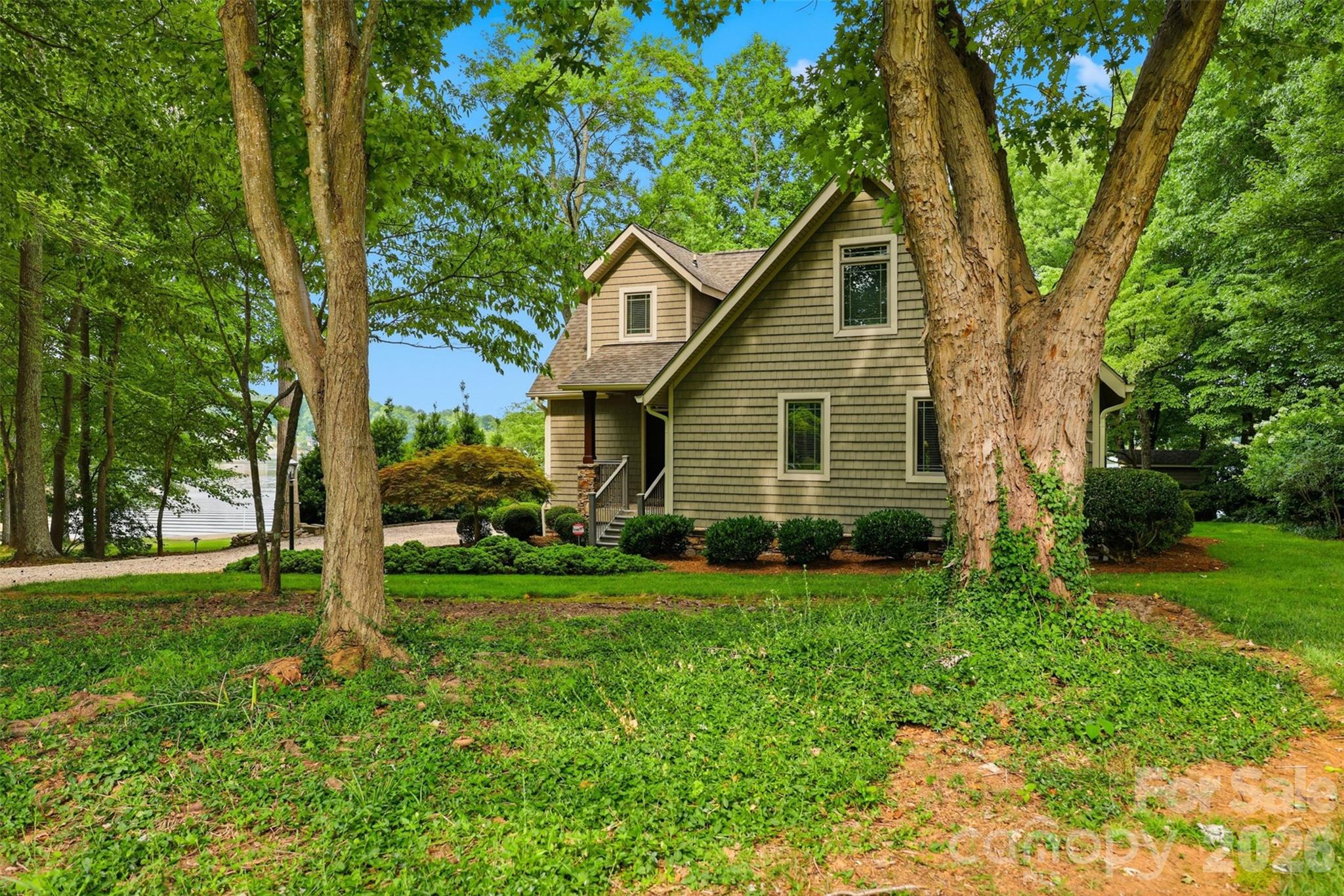 8445 Timberlake Lane Property Photo 3