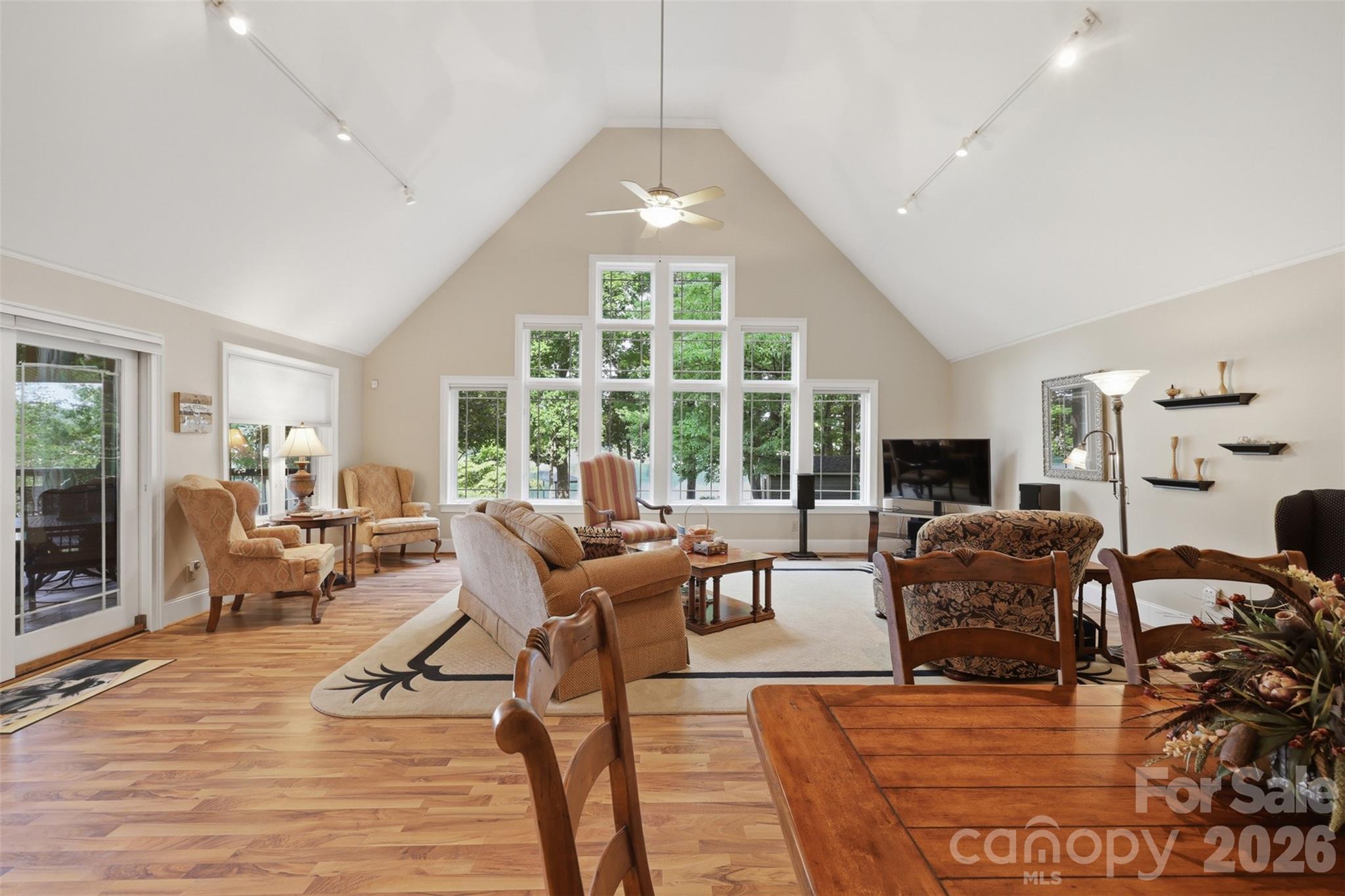 8445 Timberlake Lane Property Photo 11