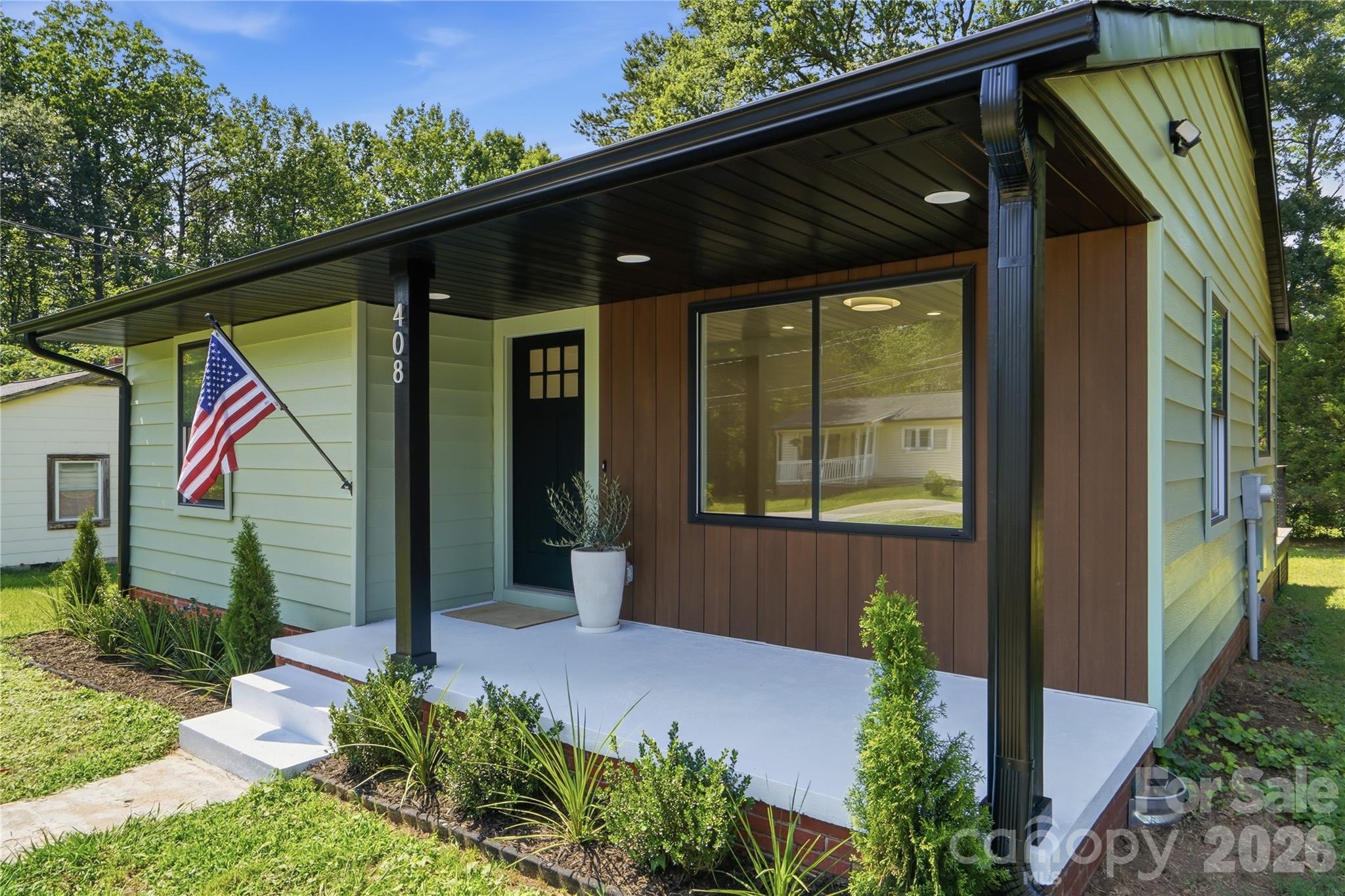 408 Rhyne Street Property Photo 1