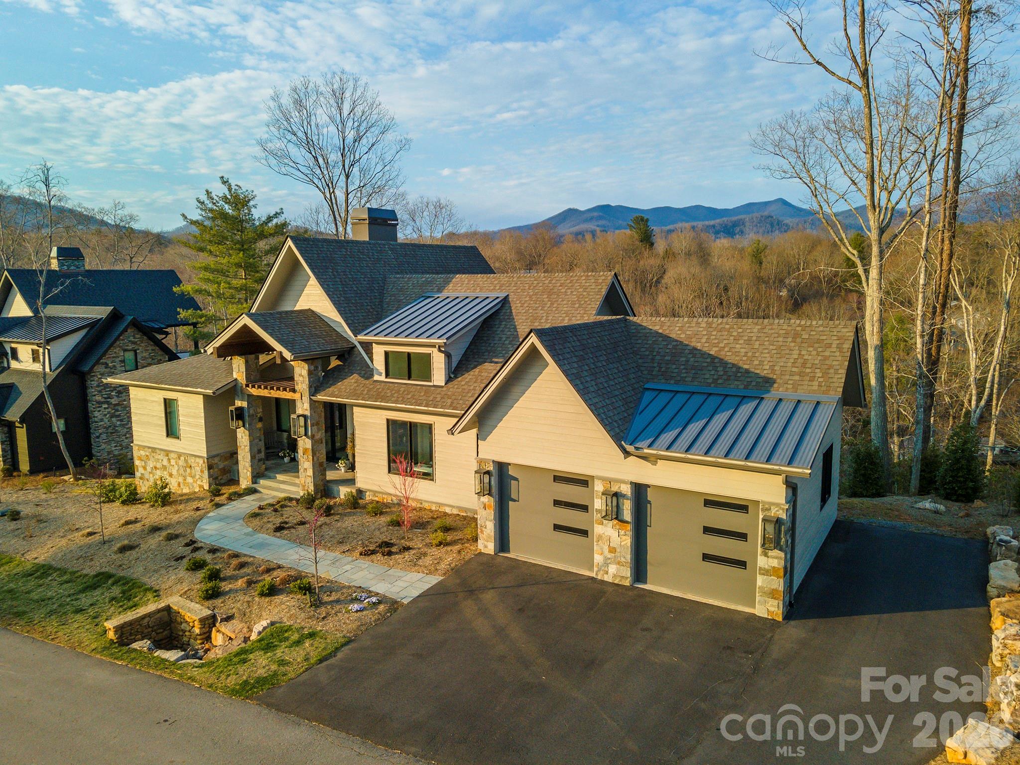 158 Riverbend Forest Drive Property Photo 1