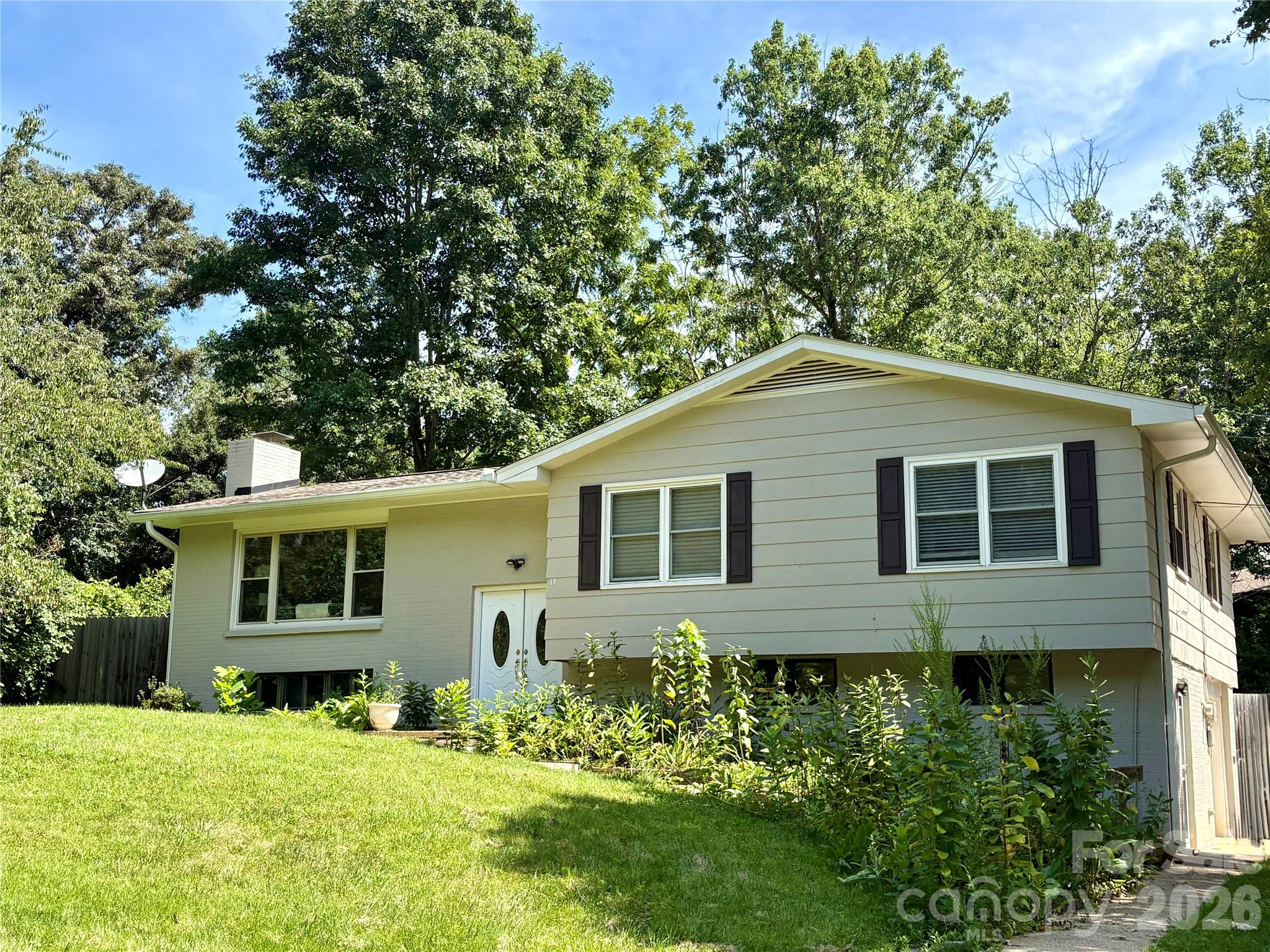 17 Rhododendron Place Property Photo 2