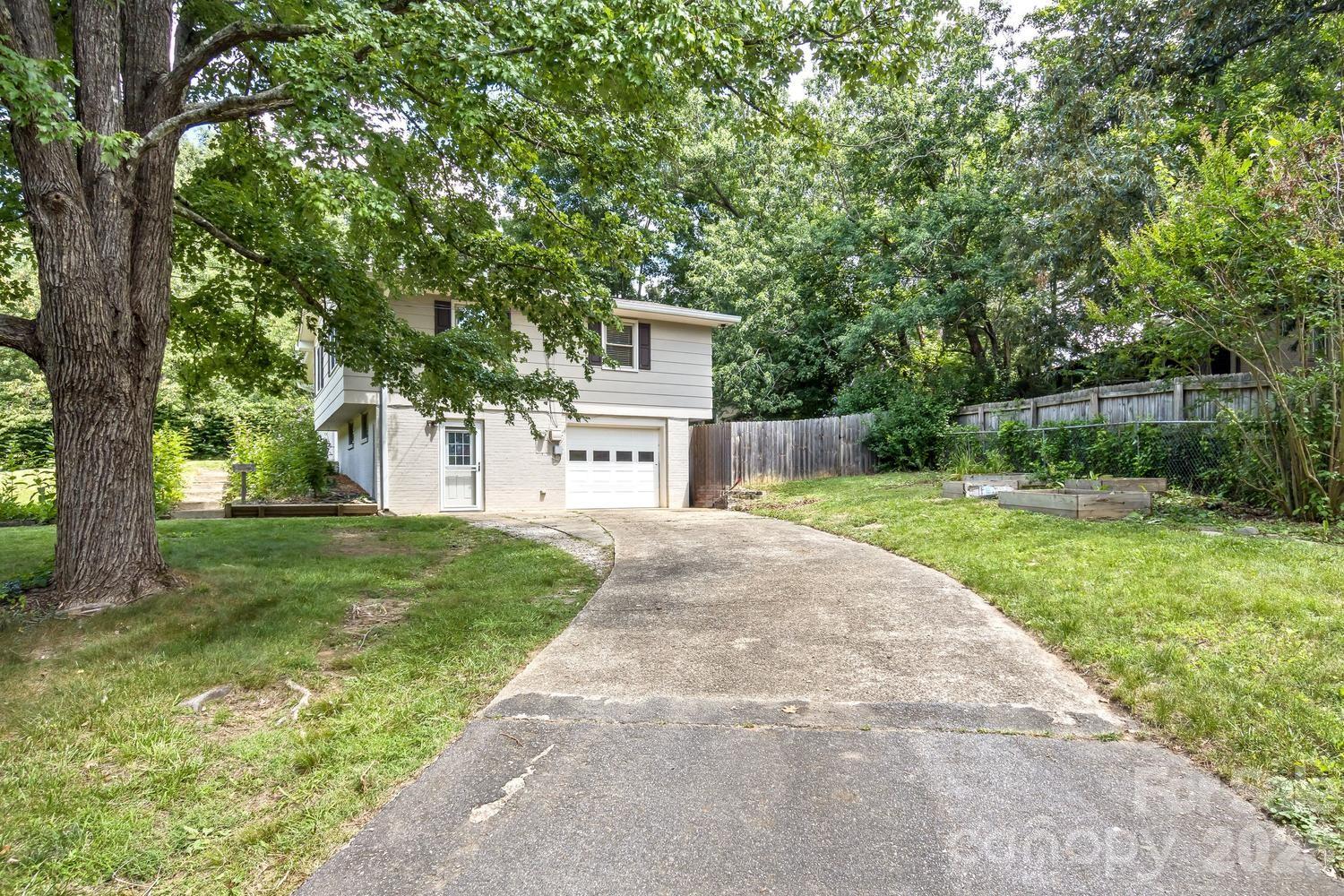 17 Rhododendron Place Property Photo 4